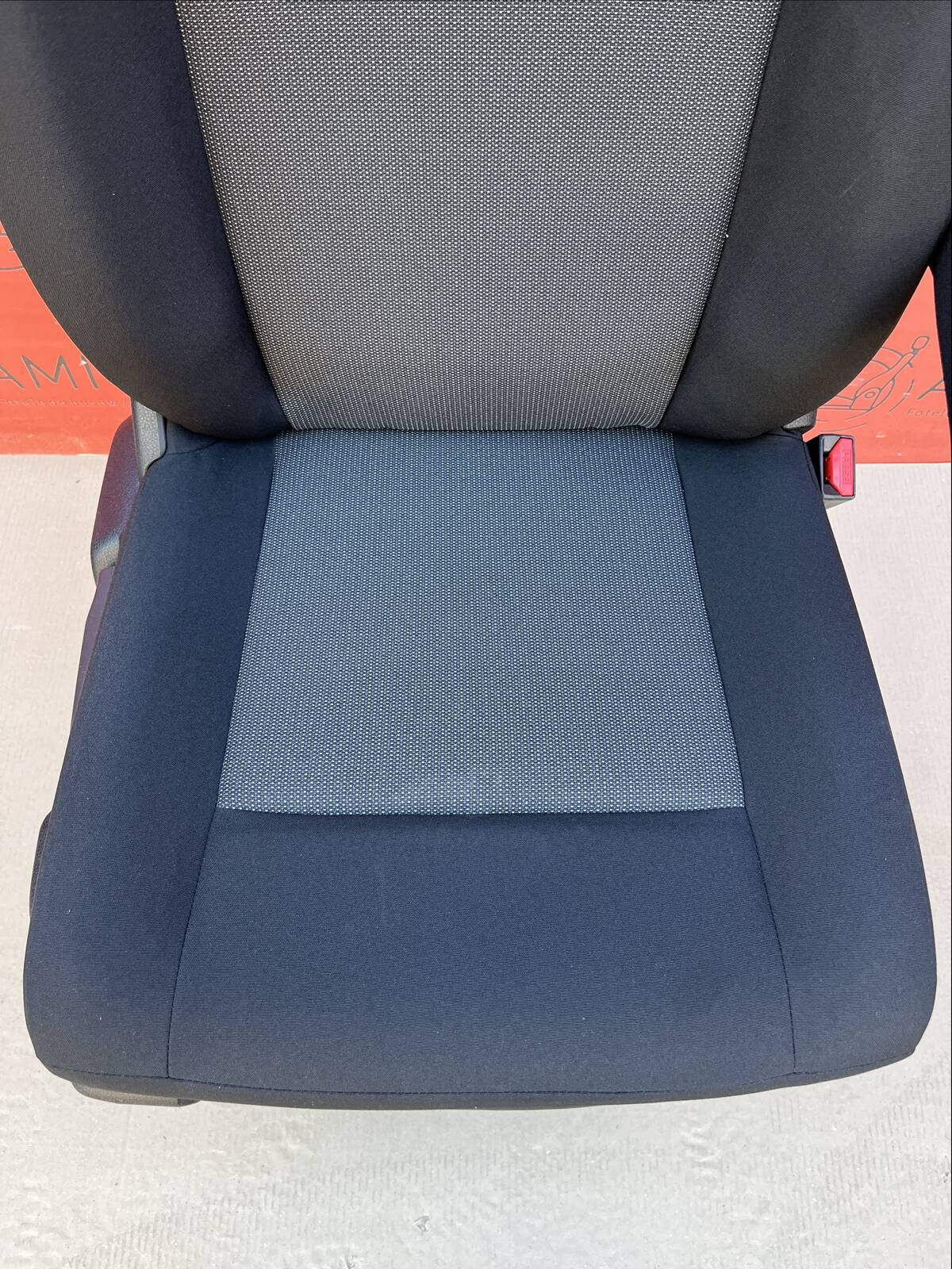 Front UK driver | EU passenger seat Toyota Proace Traveller Spacetourer Expert armrest