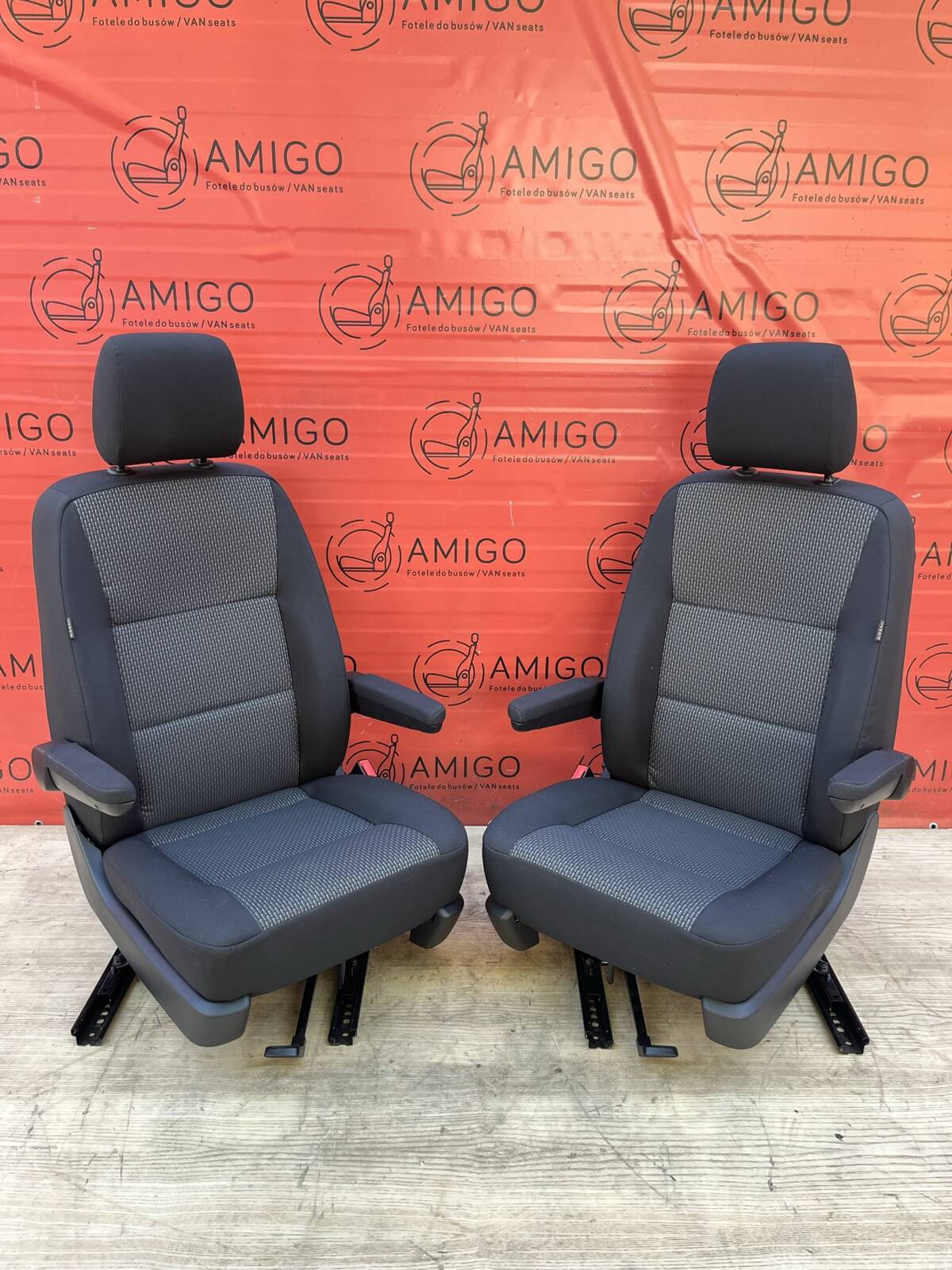 Driver passenger Captain genuine swivel seats seat VW T6.1 California Bricks