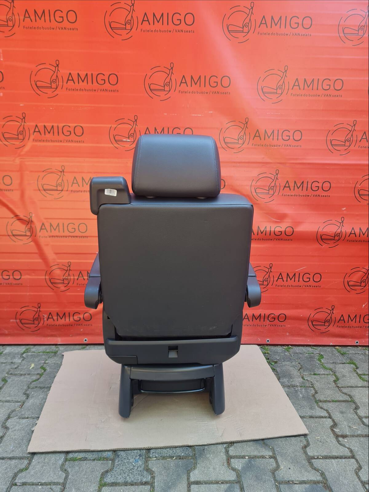Seat VW T5 black leather single rear 6 not swivel