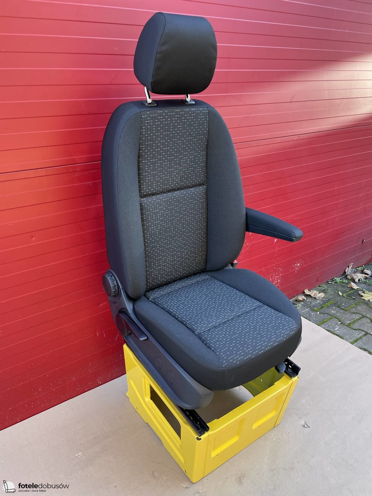 Seat Mercedes Sprinter W907 EU passenger seat | UK driver 2018-2021 Caluma with base