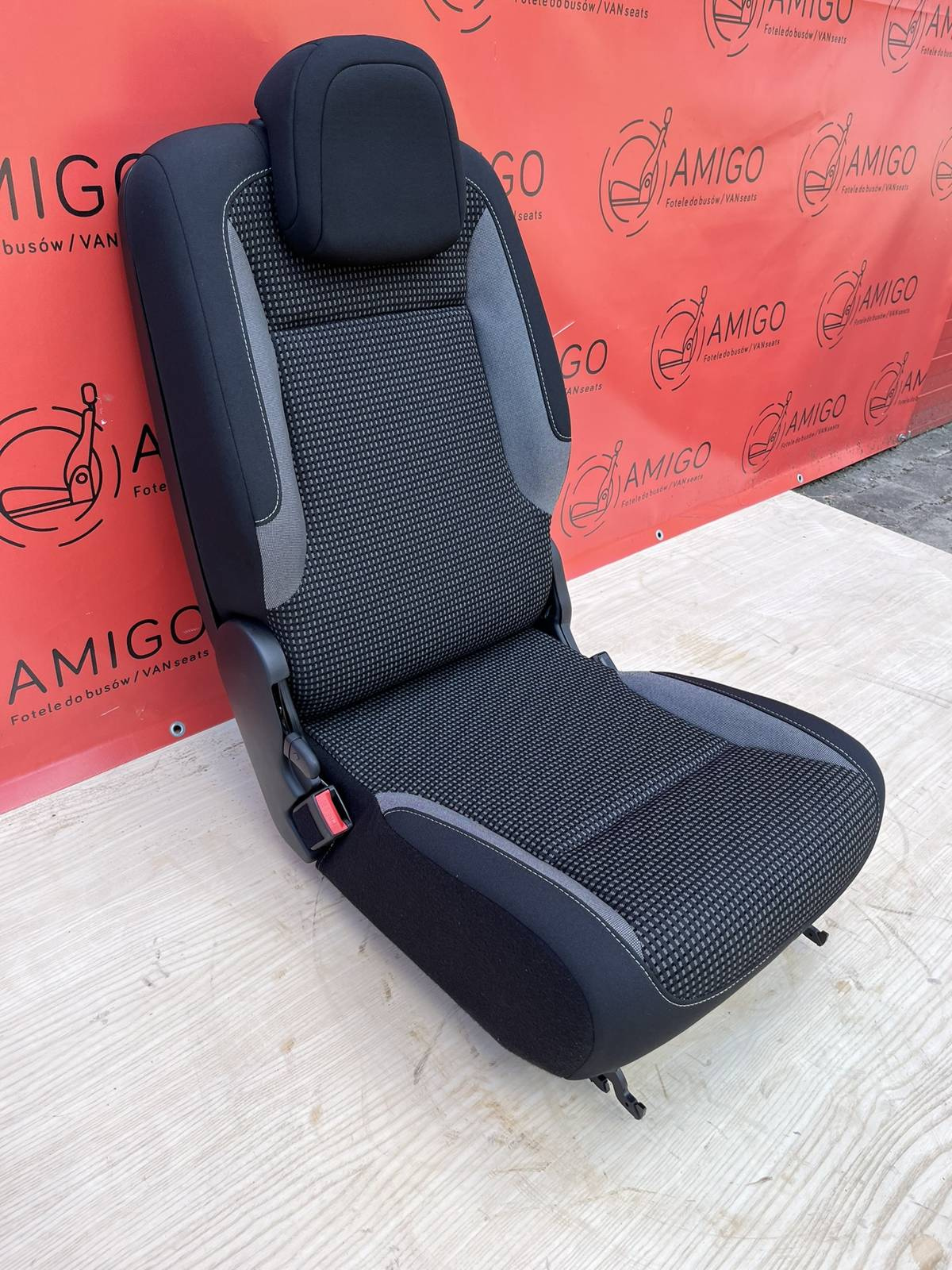 Seat single 2rd row middle Berlingo Doblò Combo Partner Rifter ProAce City