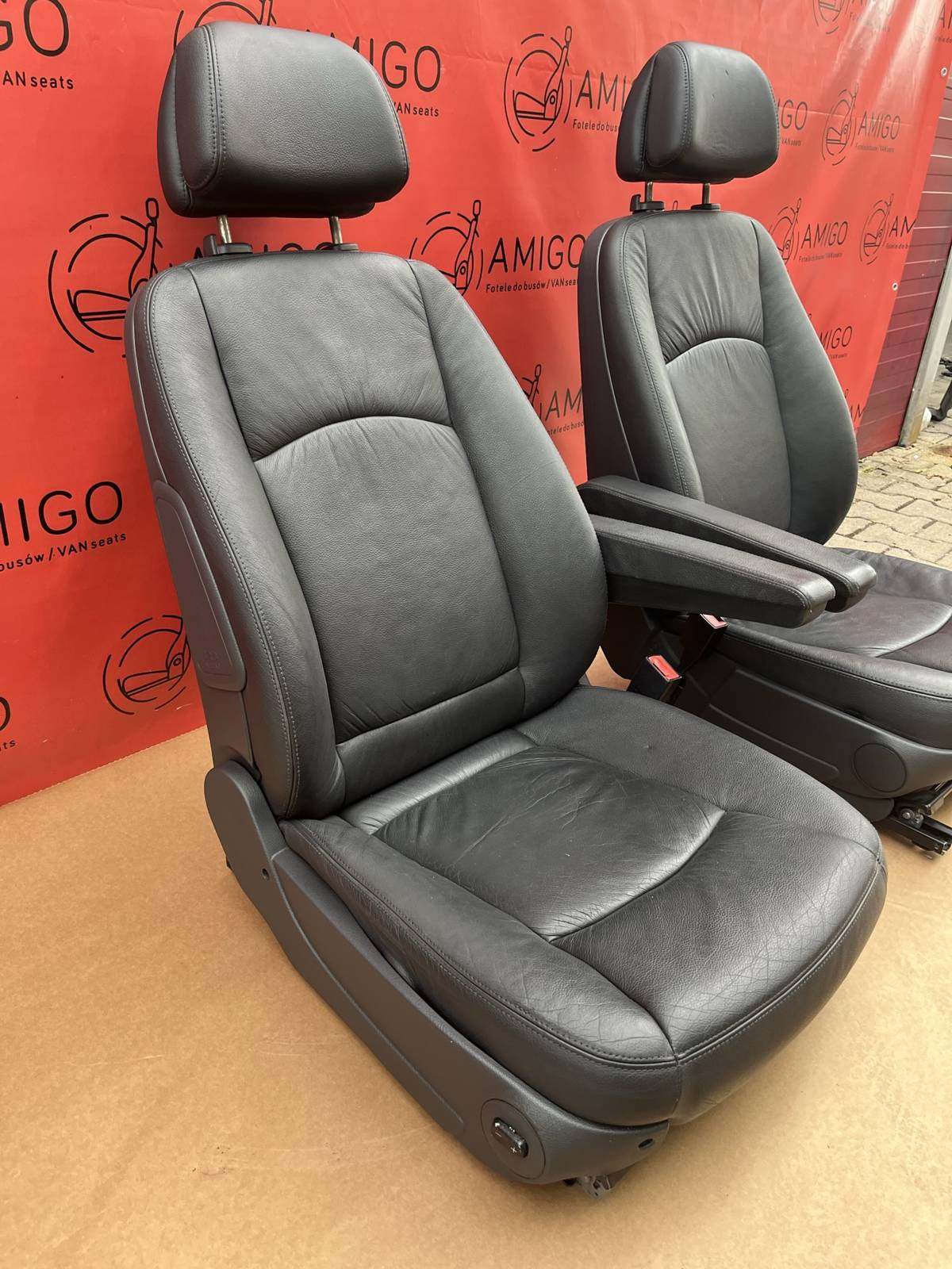 Seat Mercedes Viano Vito W639 driver passenger 2003-2014 armrest adjustments electric