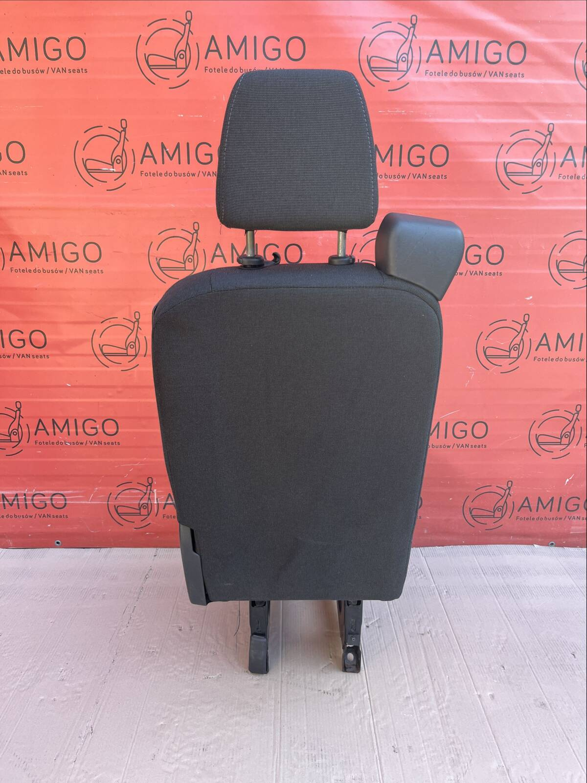 Seat Ford Transit MK8 single rear Traxon