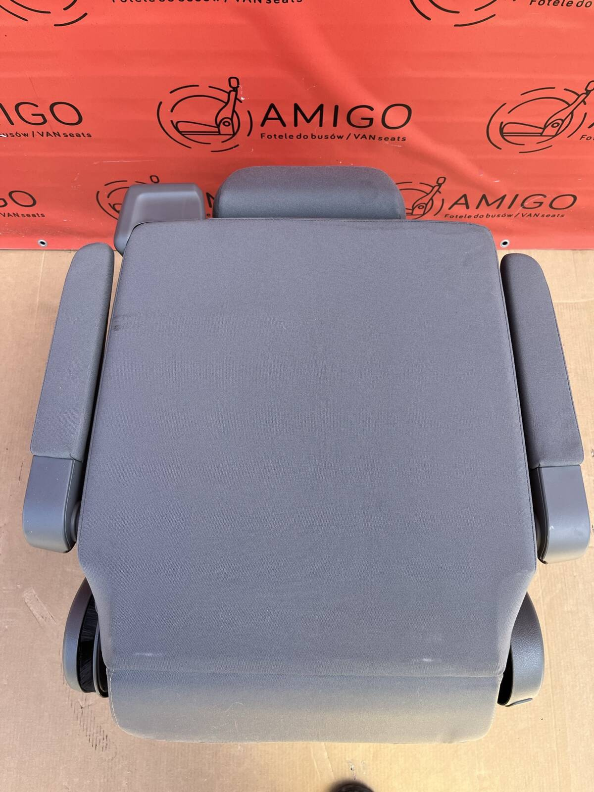 Seat VW T6.1 T6 Multivan Caravelle CIRCUIT Palladium swivel rear t5