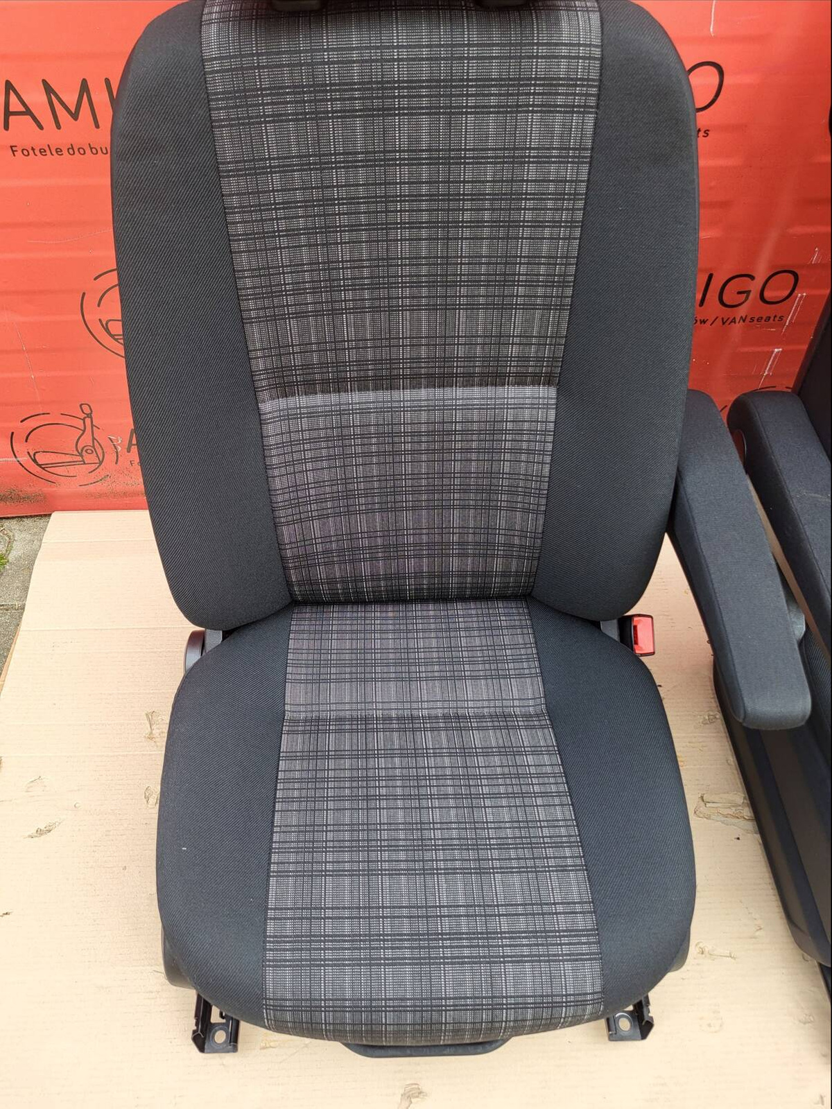 Seat Mercedes Sprinter W906 driver + passenger SET TUNJA comfort seat armrests