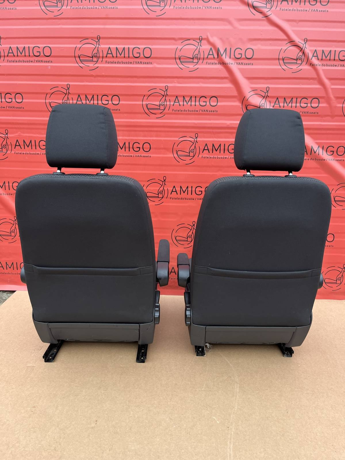 Driver passenger Captain swivel seats seat VW T6 Caravelle t5 Kutamo airbag heated