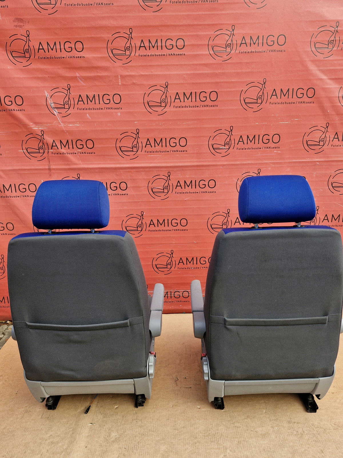 Driver passenger Captain seats seat airbag VW T5 grey Caravelle