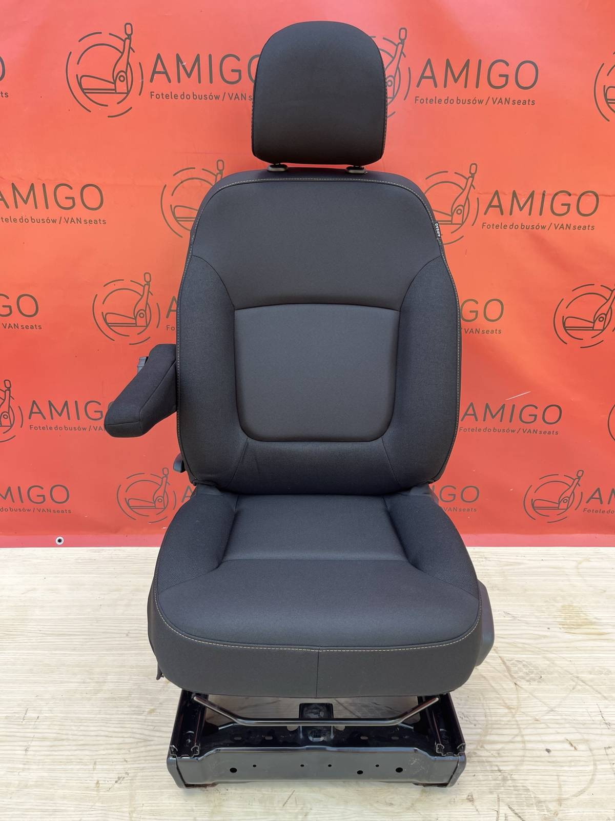 Seat UK passenger | EU driver Renault Trafic Opel Vauxhall Vivaro NV300 Talento armrest airbag