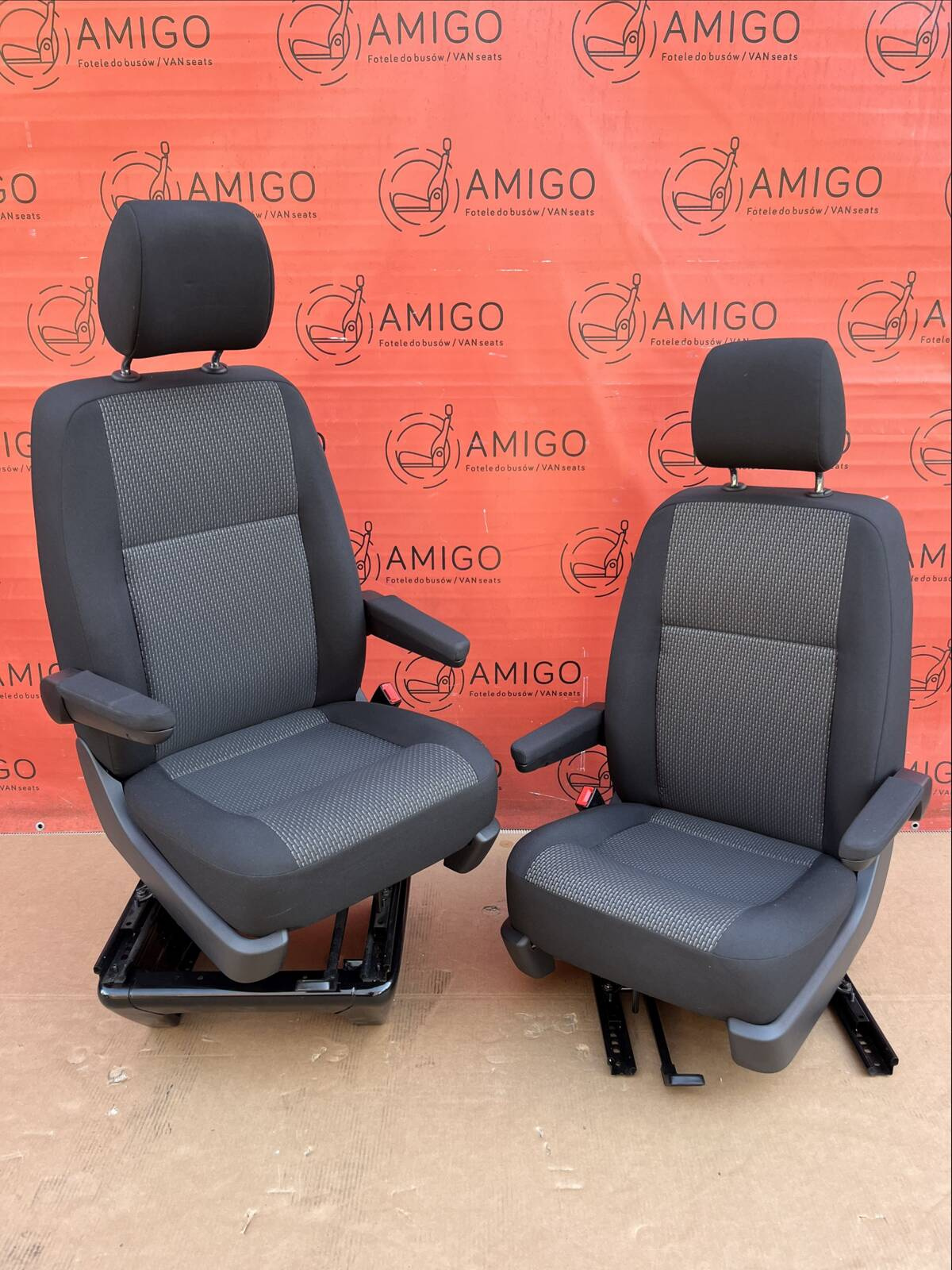 Driver passenger Captain genuine swivel seats seat VW T6.1 California Bricks