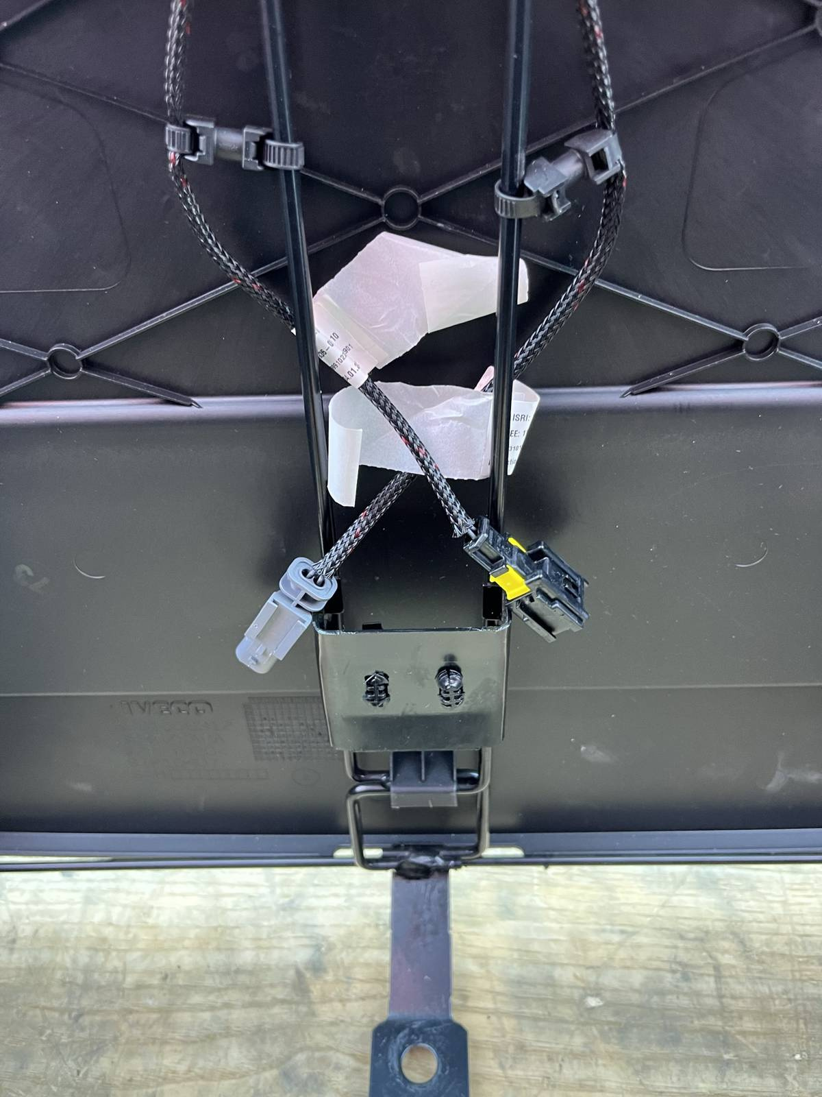 Iveco Daily VI 2014-2025 Seat double front bench cupholder passenger LHD