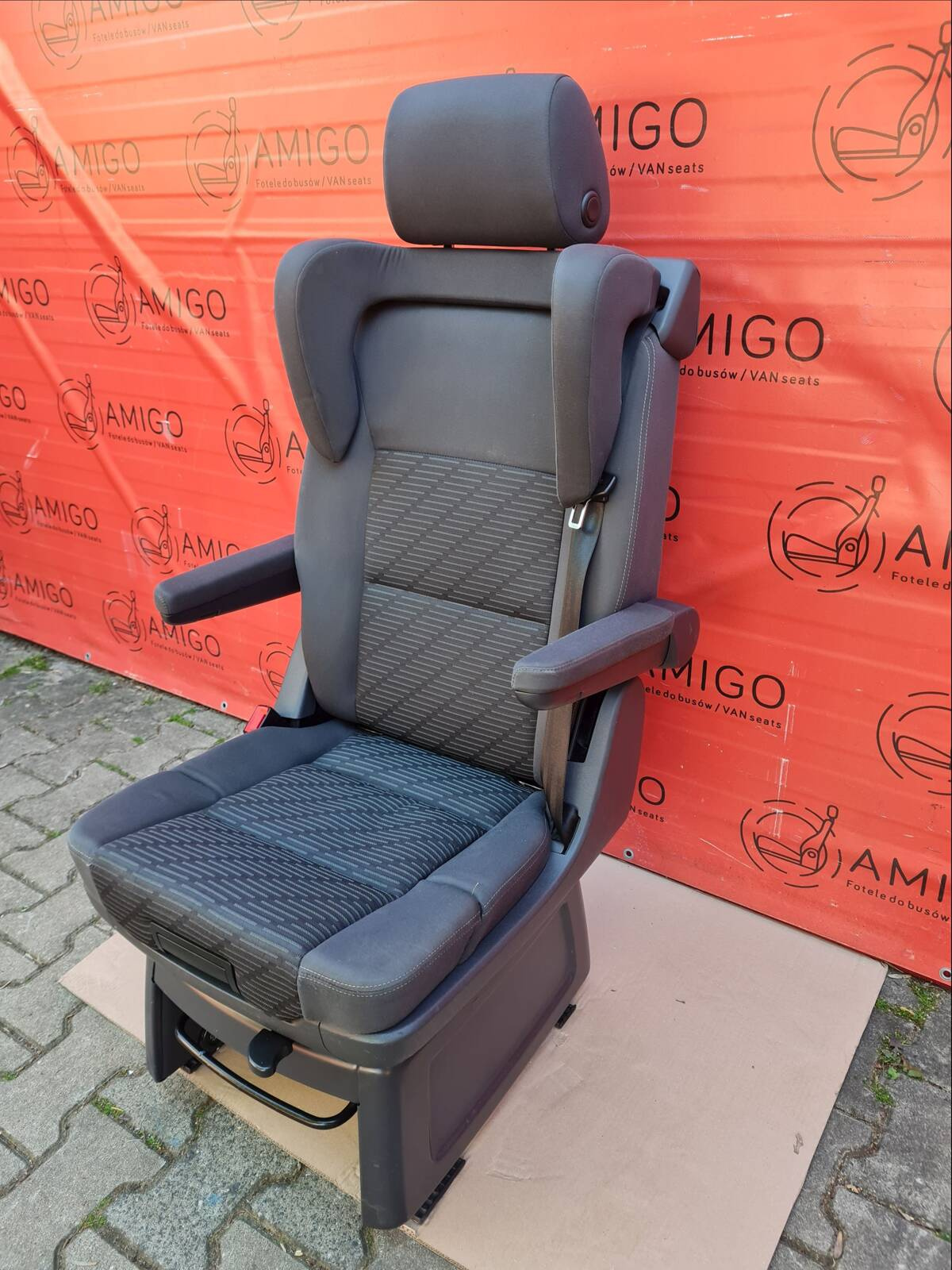 Seat VW T5.1 T5 Multivan Caravelle Cheyenne anthracite swivel rear for child