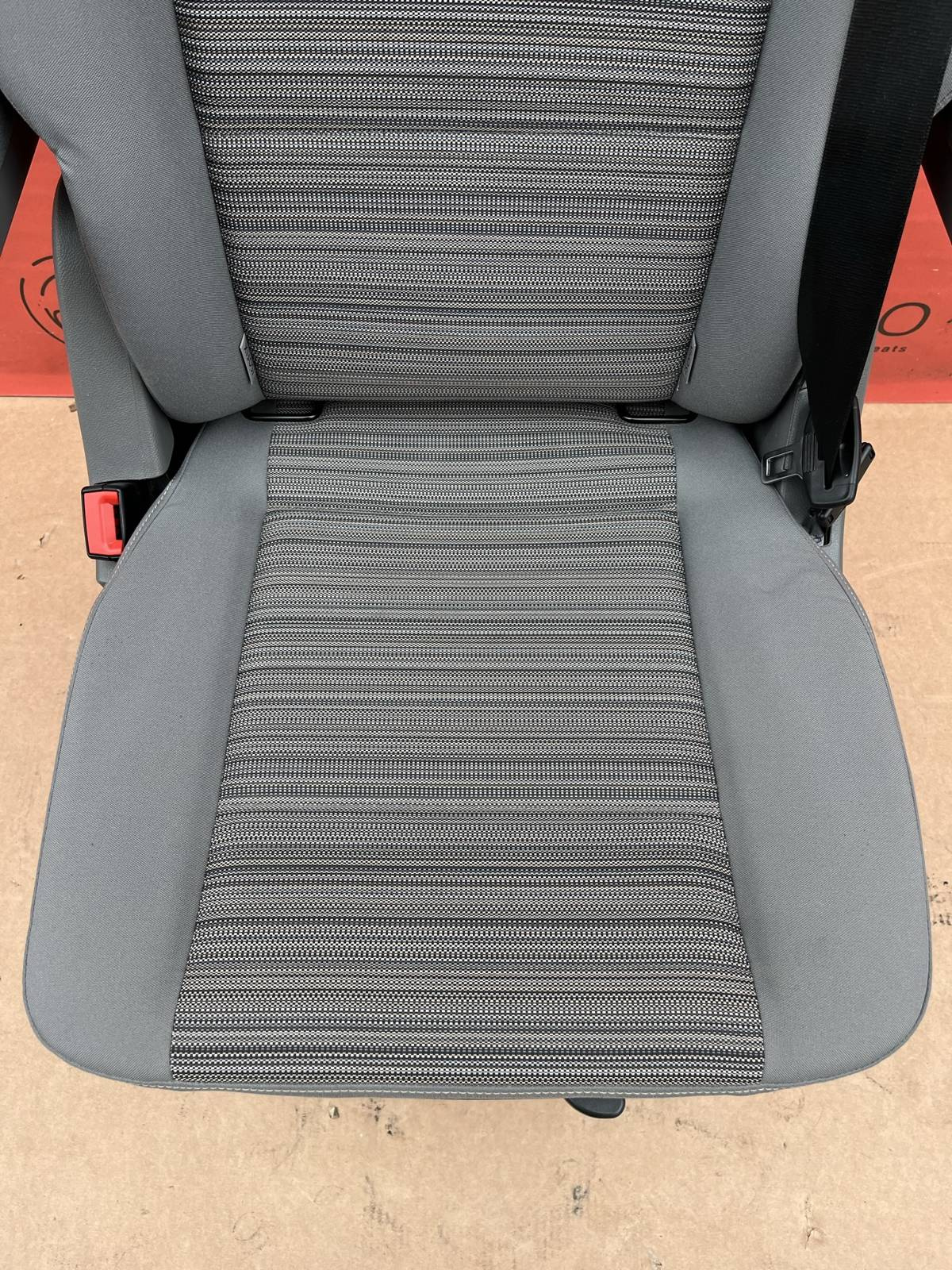 Seat VW T6.1 T6 California Multivan Caravelle Mixed Dots swivel rear single t5