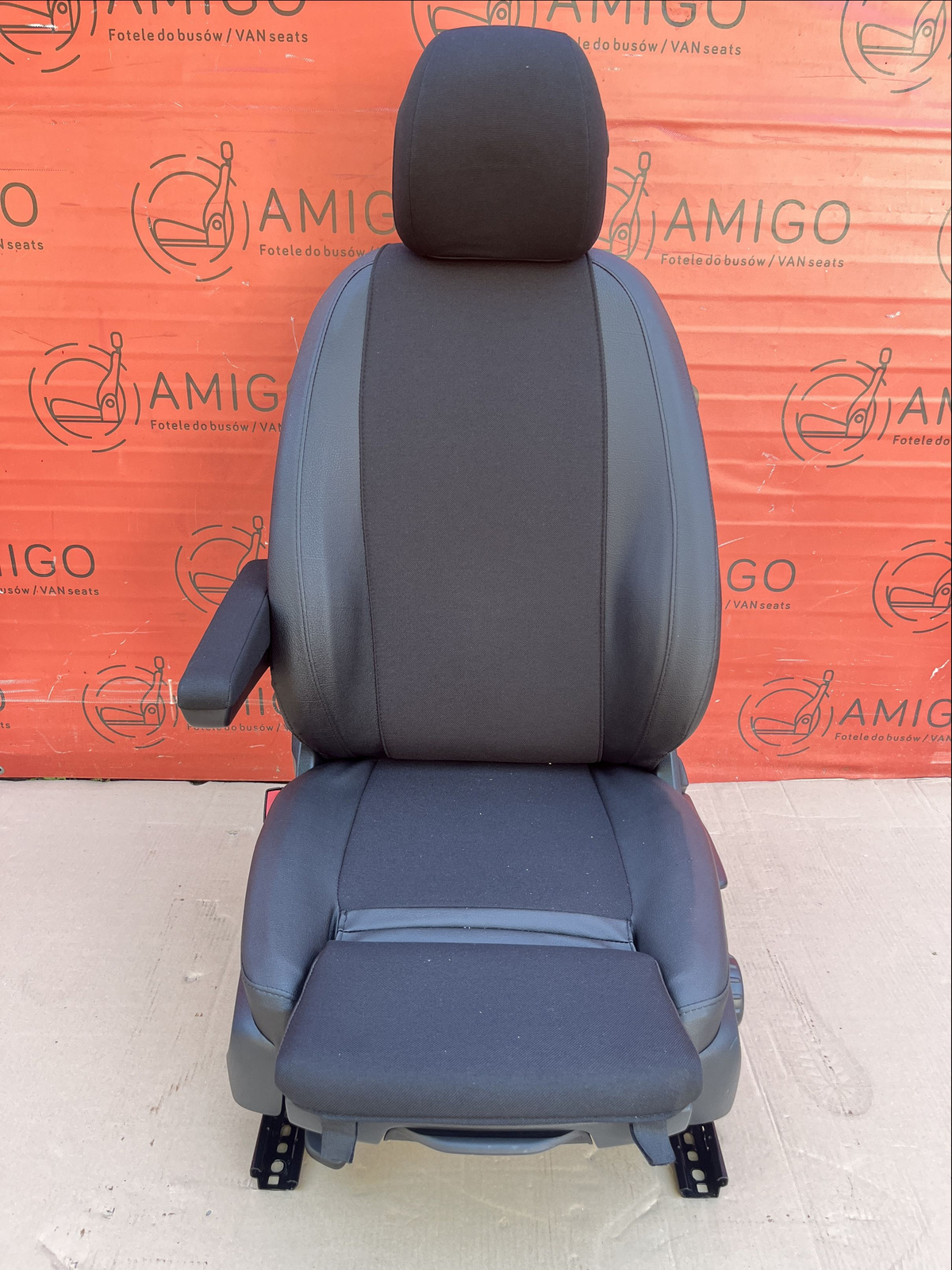 Cover fot seat UK Passenger | EU driver Mercedes Vito W447