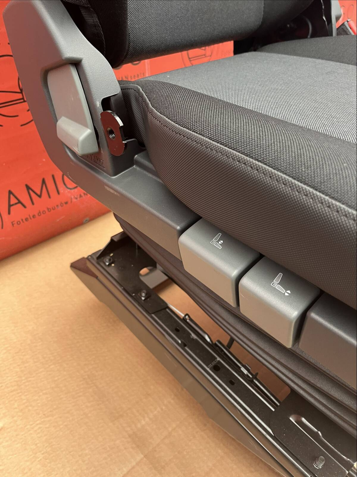 Seat Opel Vauxhall Movano Master NV400 EU passenger | UK driver adjustments pumped suspension