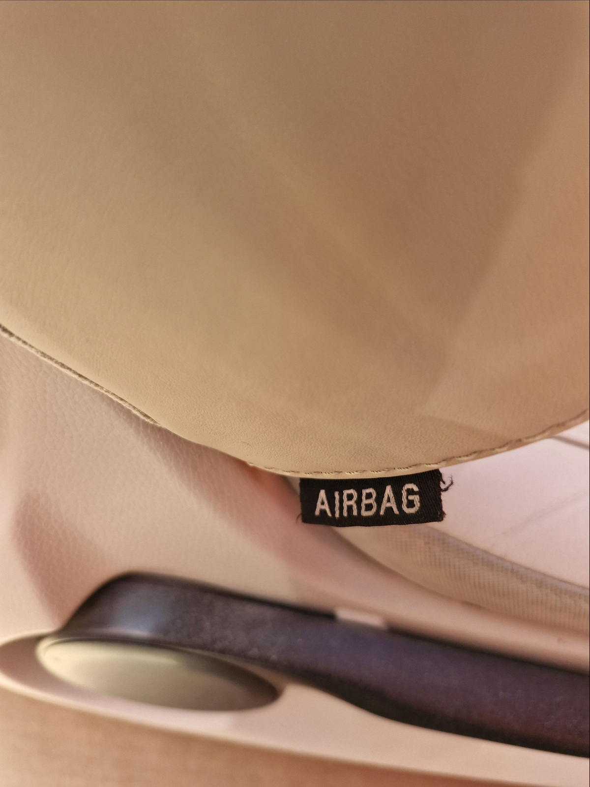 Seat Mercedes V class W447 driver passenger beige leather adjustments armrest