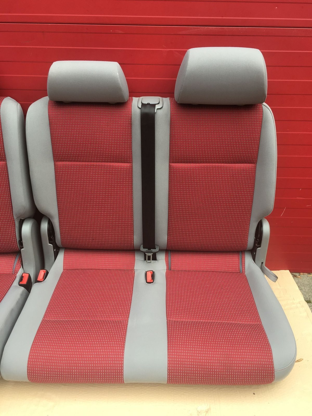 Seat rear bench double VW Caddy second row red grey