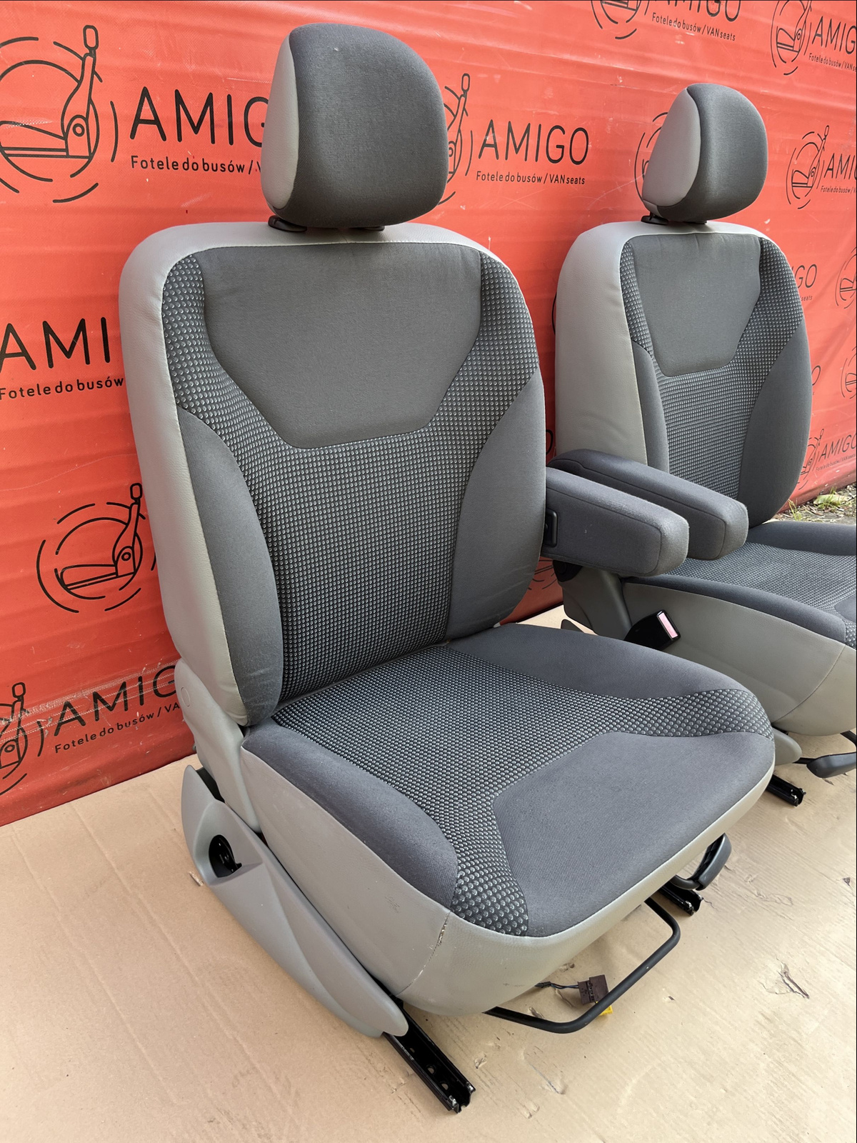 Seat driver passenger Renault Trafic Vauxhall Vivaro Nissan Primastar 2001-2014