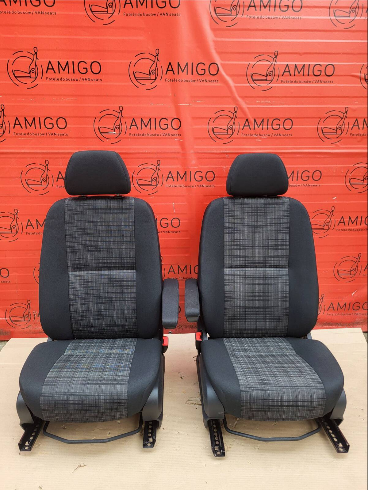 Seat Mercedes Sprinter W906 driver + passenger SET TUNJA comfort seat armrests