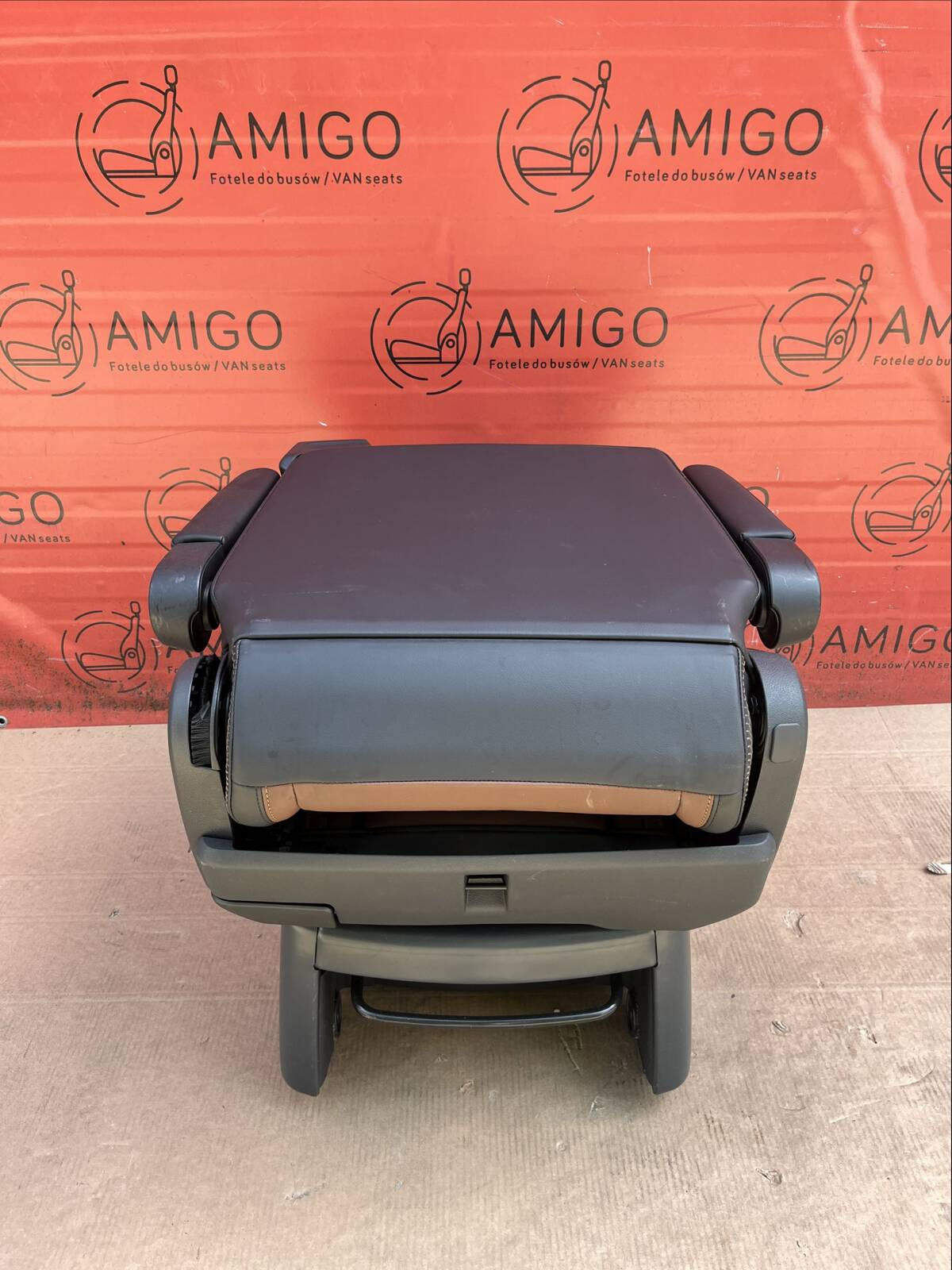 Seat single VW T6 Multivan Caravelle PanAmericana rear t5 swivel brown marakesch