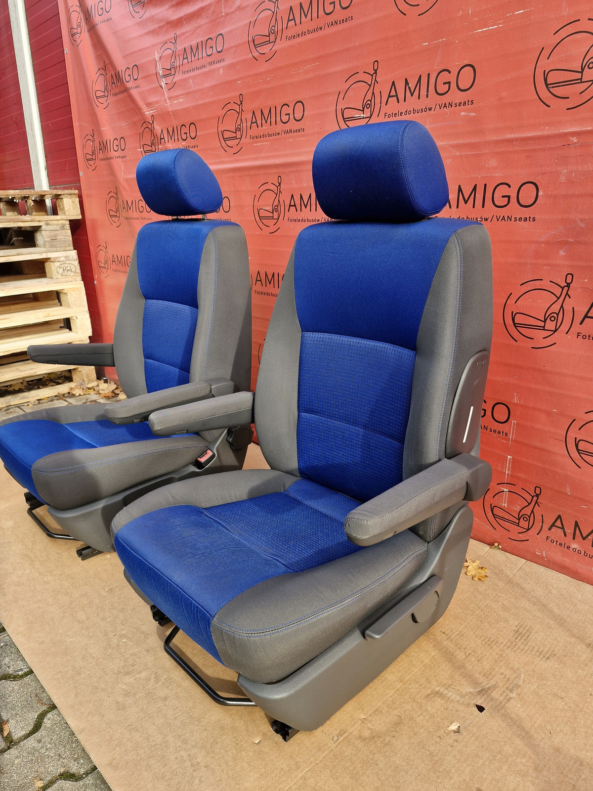 Driver passenger Captain seats seat airbag VW T5 blue DUO Caravelle