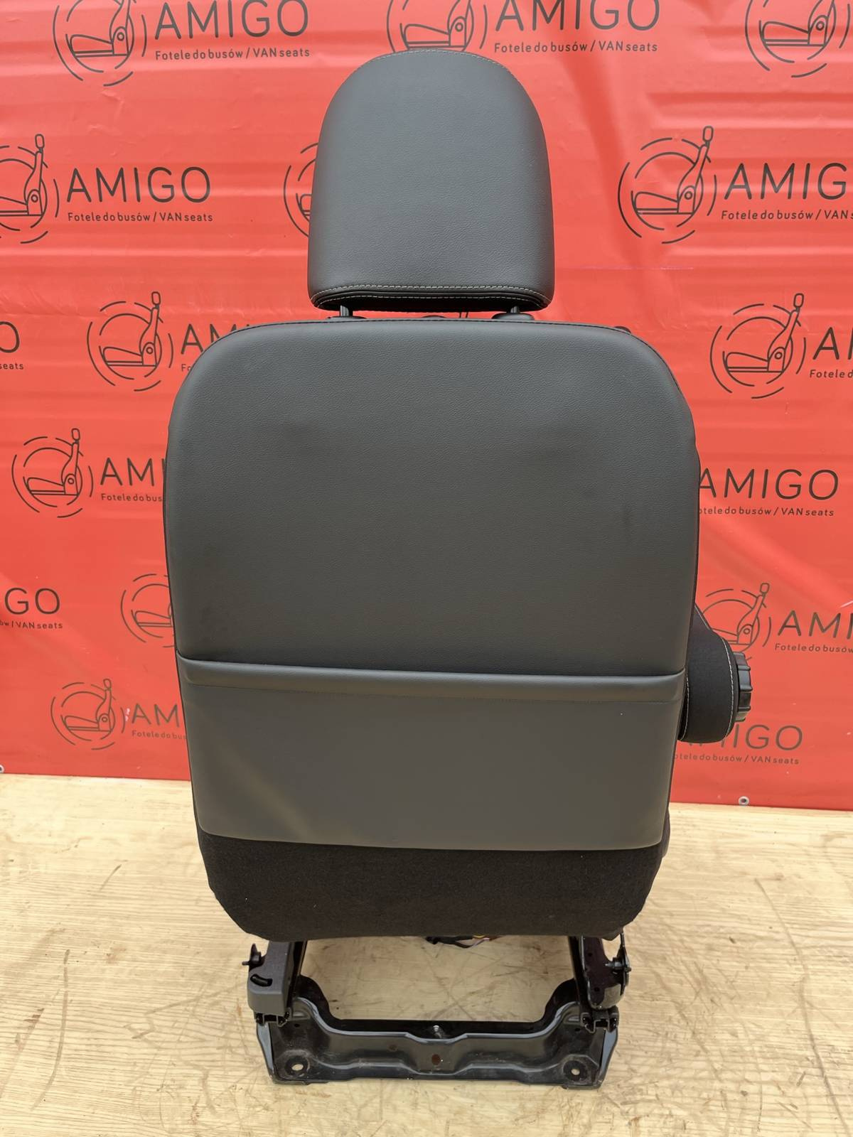 Seat UK passenger | EU driver Renault Trafic Opel Vauxhall Vivaro NV300 Talento armrest airbag heated