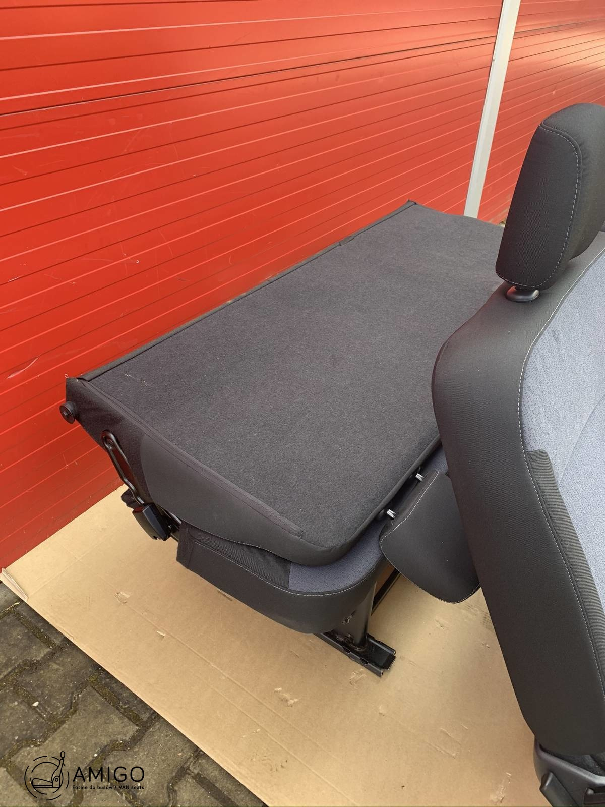 Seat triple bench Renault Trafic Opel Vauxhall Vivaro NV300 Talento belts floor