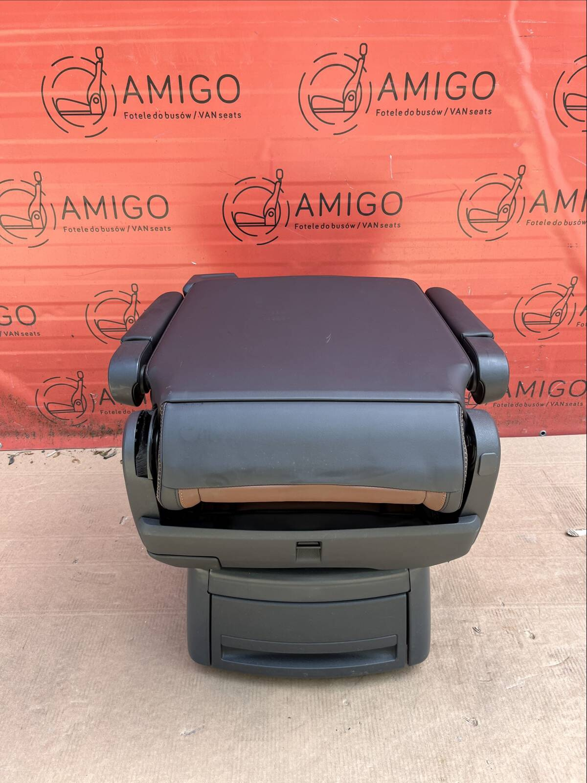 Seat single VW T6 Multivan Caravelle PanAmericana rear t5 swivel brown marakesch