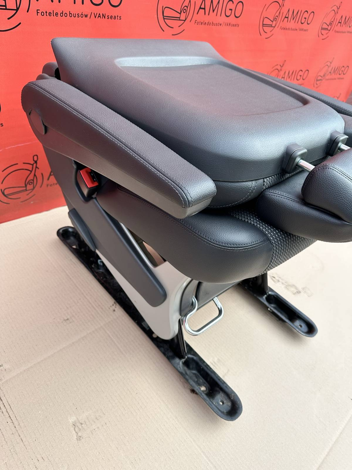 Seat single rear Mercedes Viano Vito W639 Black Comfort