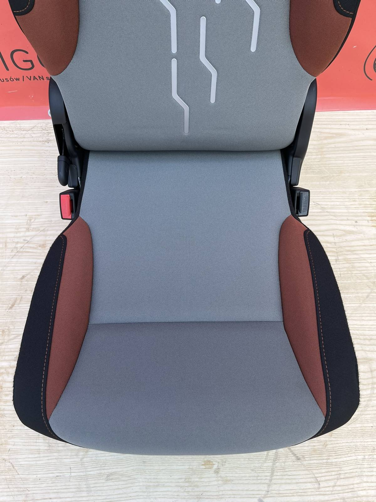 Seat single 2rd row middle Berlingo Doblò Combo Partner Rifter ProAce City