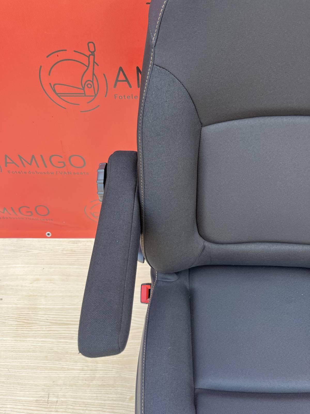 Seat UK passenger | EU driver Renault Trafic Opel Vauxhall Vivaro NV300 Talento armrest airbag