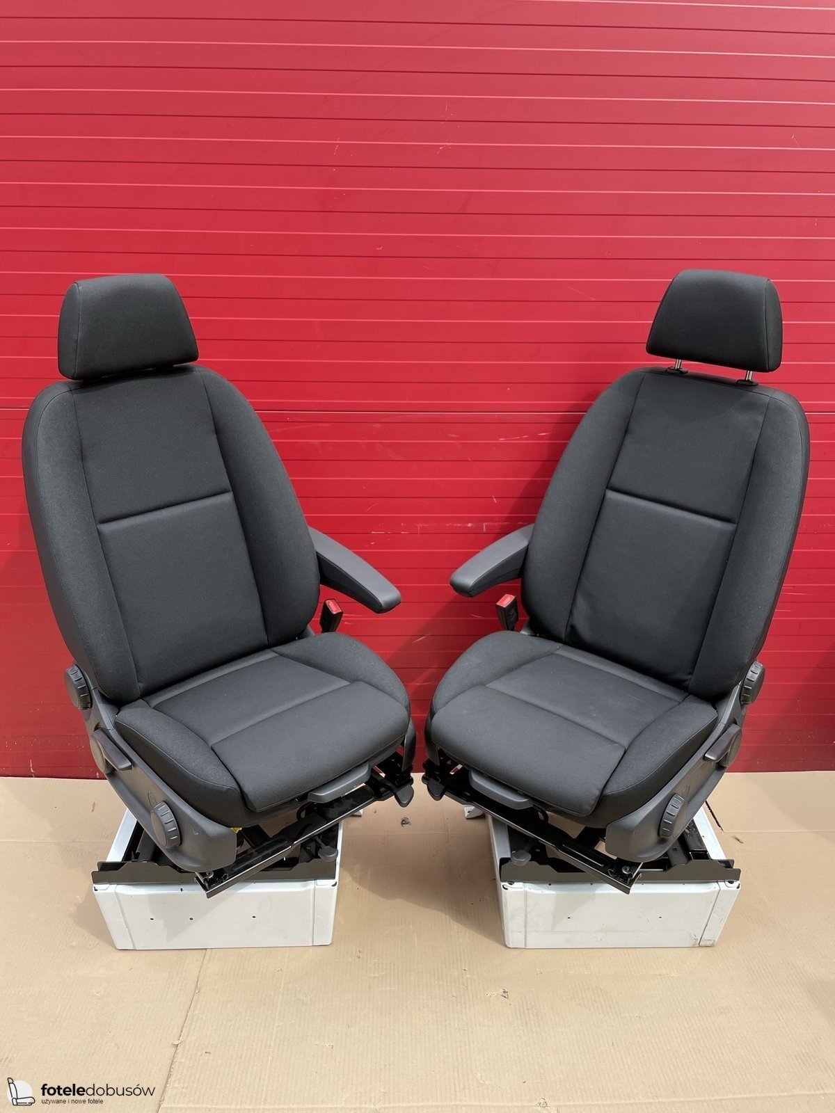 Seats Mercedes Sprinter W907 passenger driver adjustments comfort SWIVEL Maturin