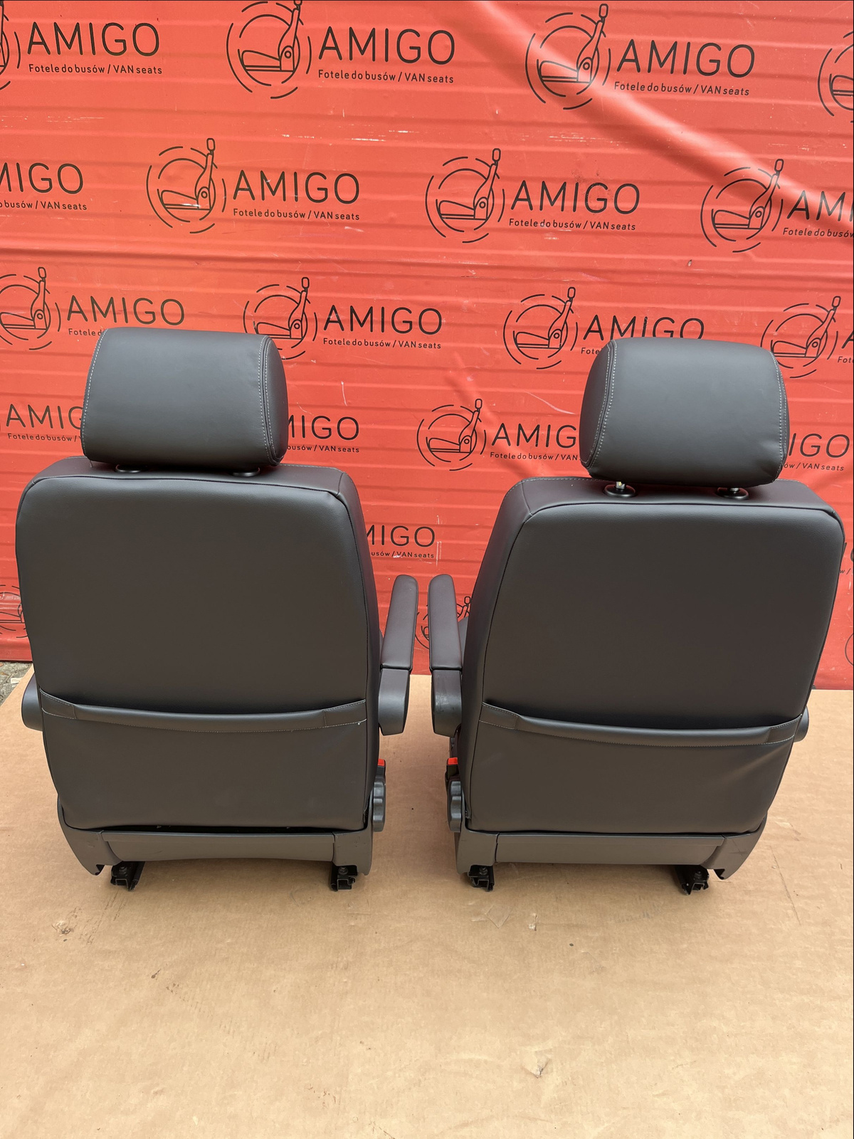 Driver passenger seat VW T5 Leather Anthracite Multivan Caravelle Airbag Heated