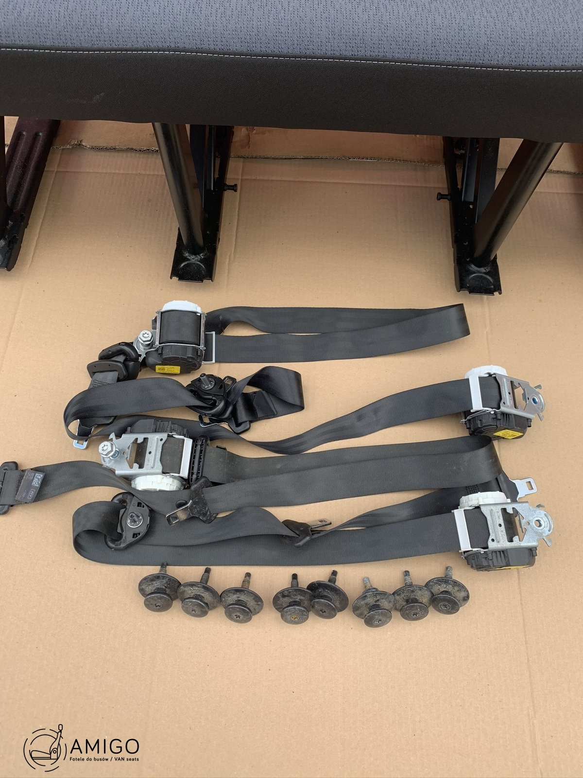 Seat triple bench Renault Trafic Opel Vauxhall Vivaro NV300 Talento belts floor