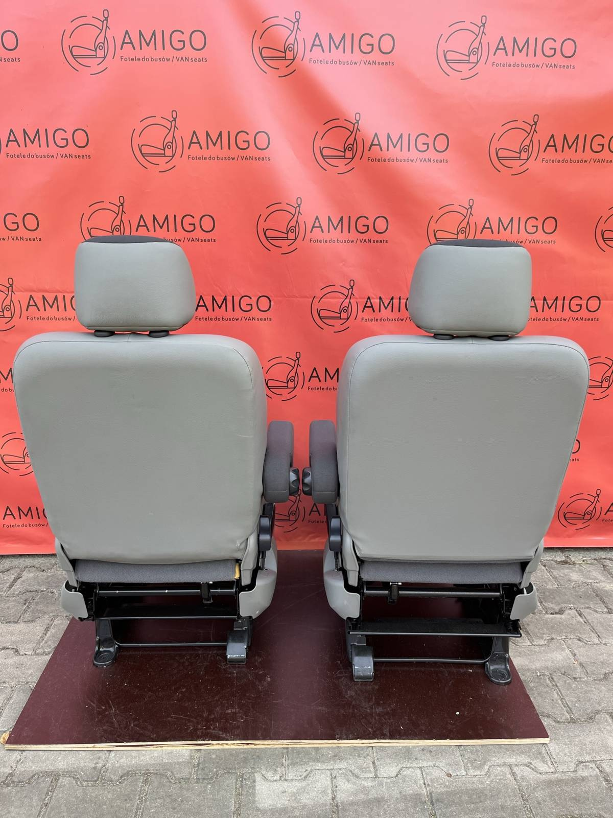 Seat driver passenger Renault Trafic Vauxhall Vivaro Nissan Primastar 2001-2014