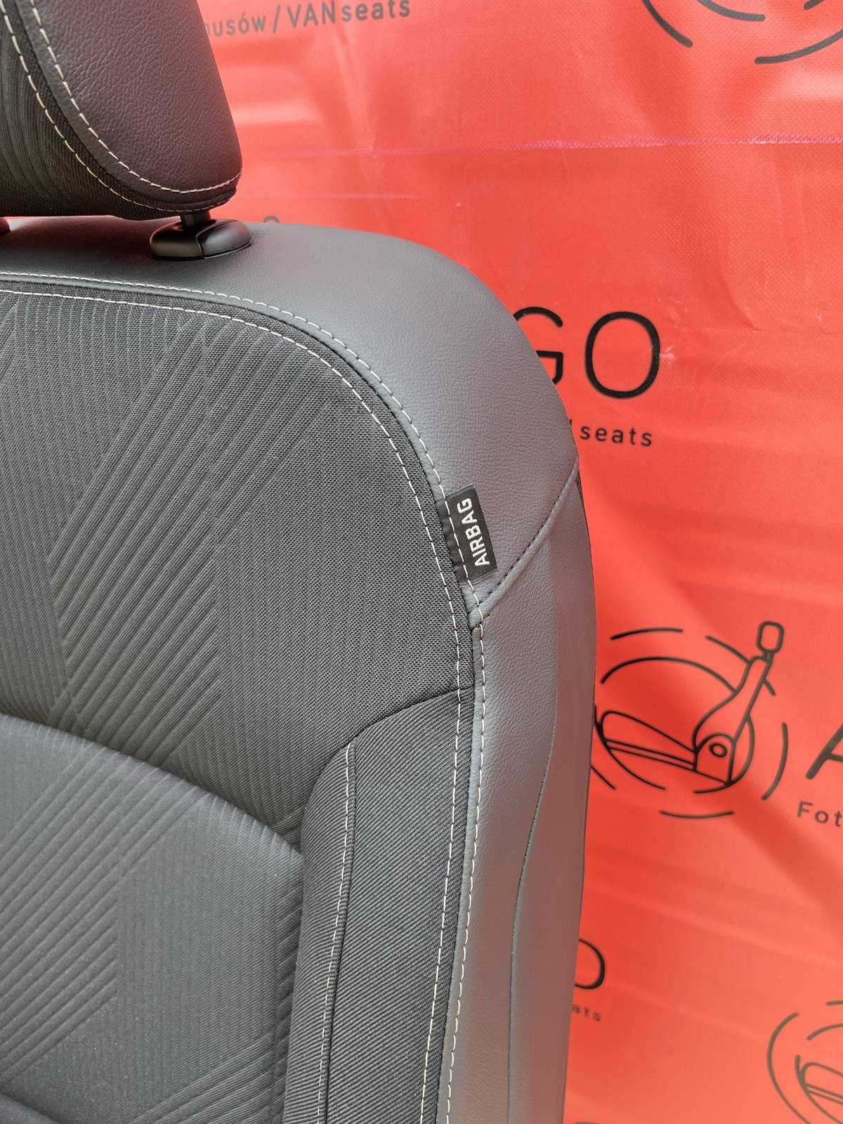 Seat UK passenger | EU driver Renault Trafic Opel Vauxhall Vivaro NV300 Talento armrest airbag heated