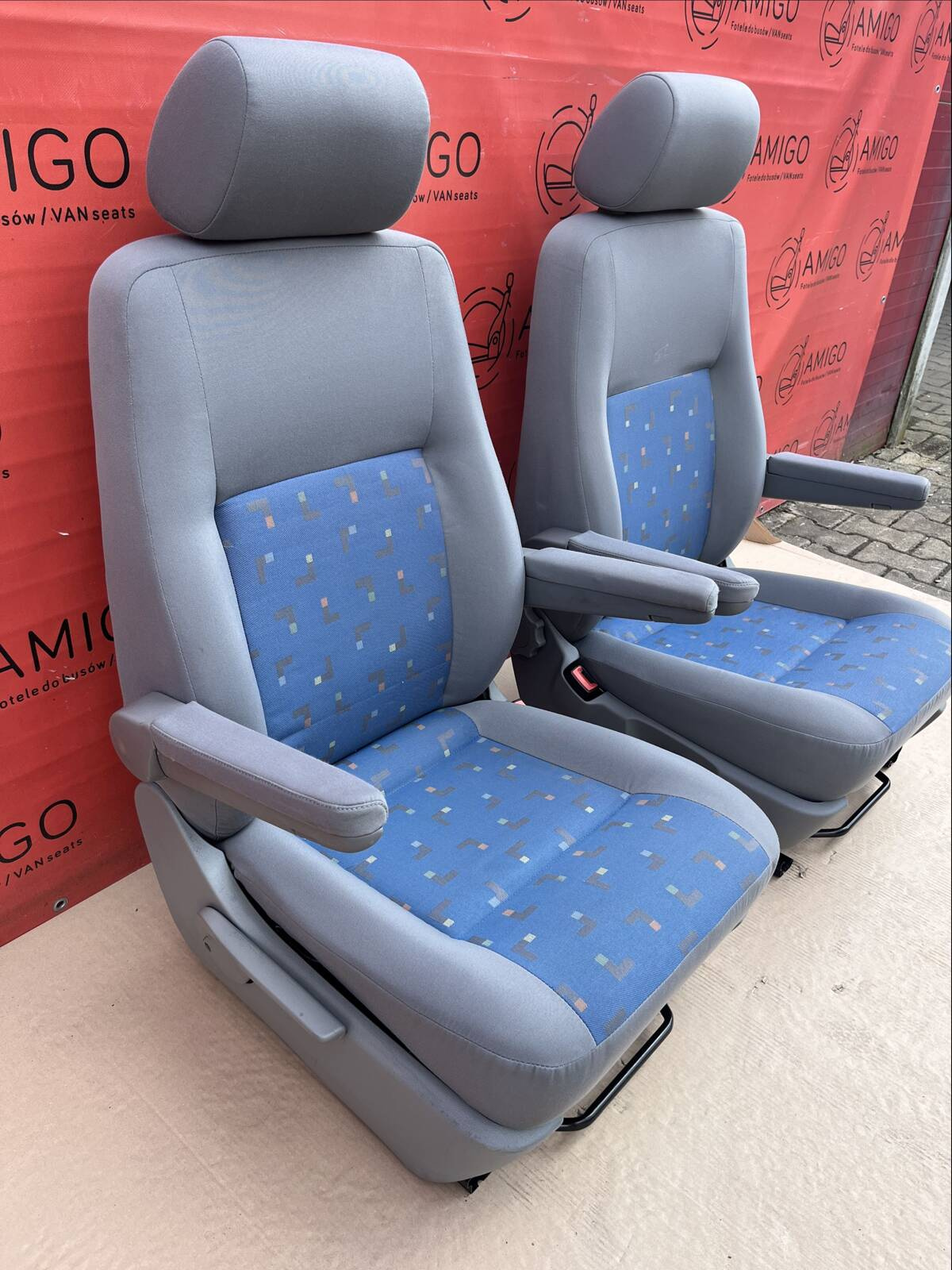 Driver passenger seat seats set VW T5 LLL blue Multivan Caravelle