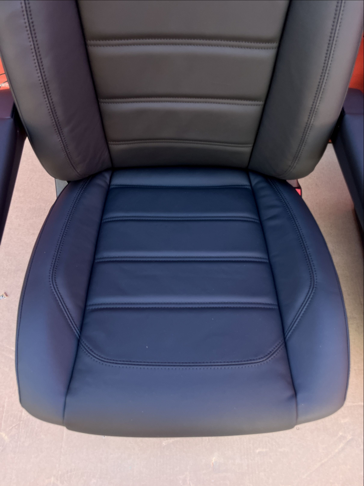 Driver passenger seat VW T6 T6.1 Leather Black Titan comfort Multivan Caravelle T5