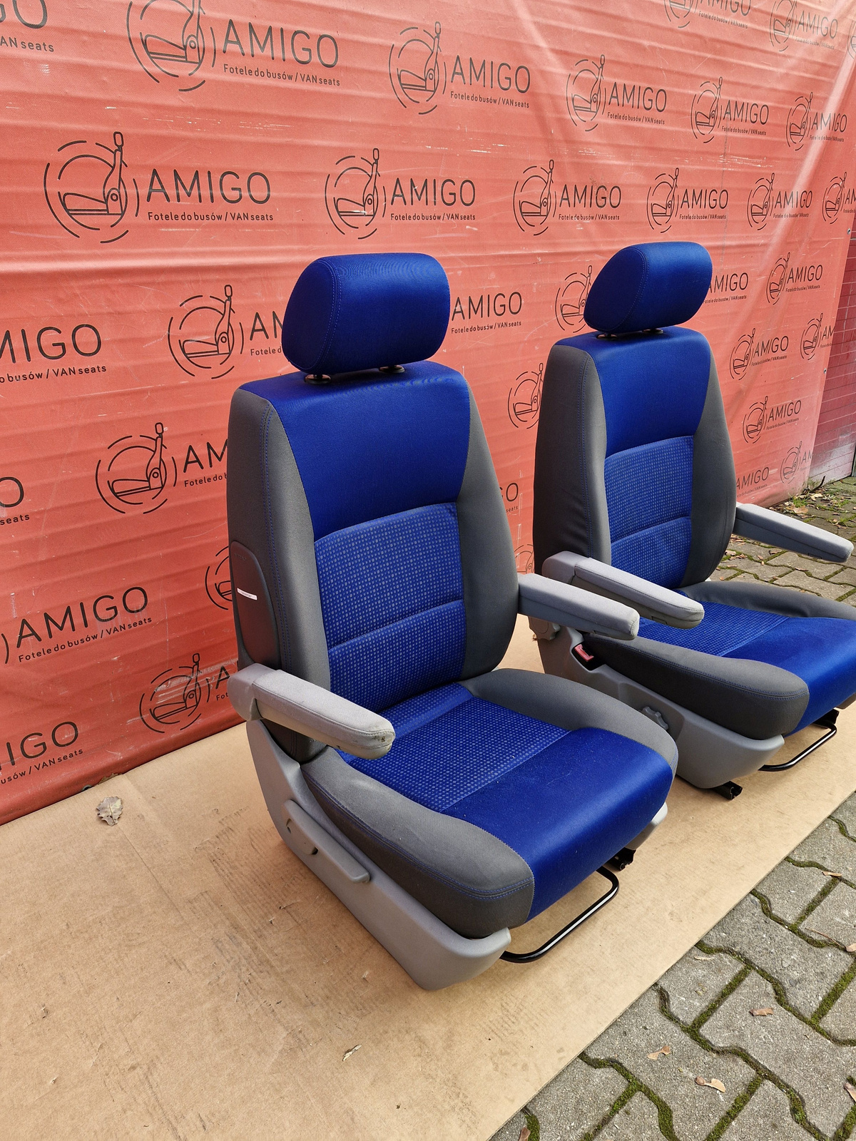 Driver passenger Captain seats seat airbag VW T5 grey Caravelle