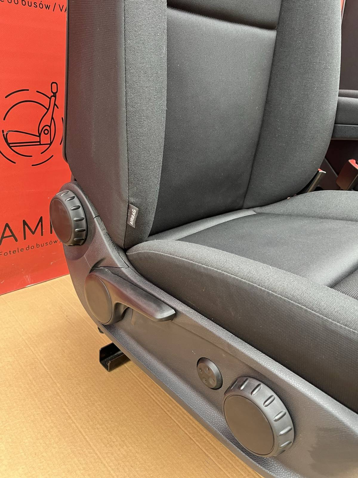 Seats Mercedes Sprinter W907 passenger driver adjustments comfort SWIVEL Maturin W906