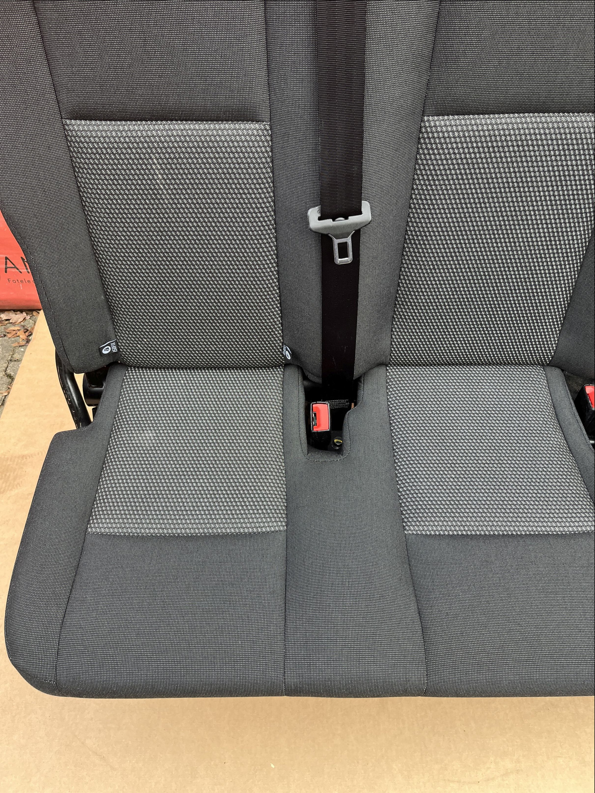 Ford Transit MK8 4 seat bench passenger compartment seat isofix Traxon DOKA