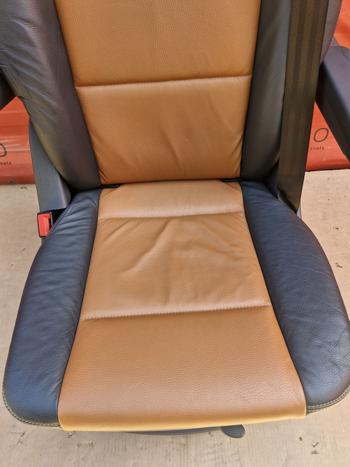 Seat single VW T5.1 T5 GP Multivan Caravelle PanAmericana rear t6 swivel