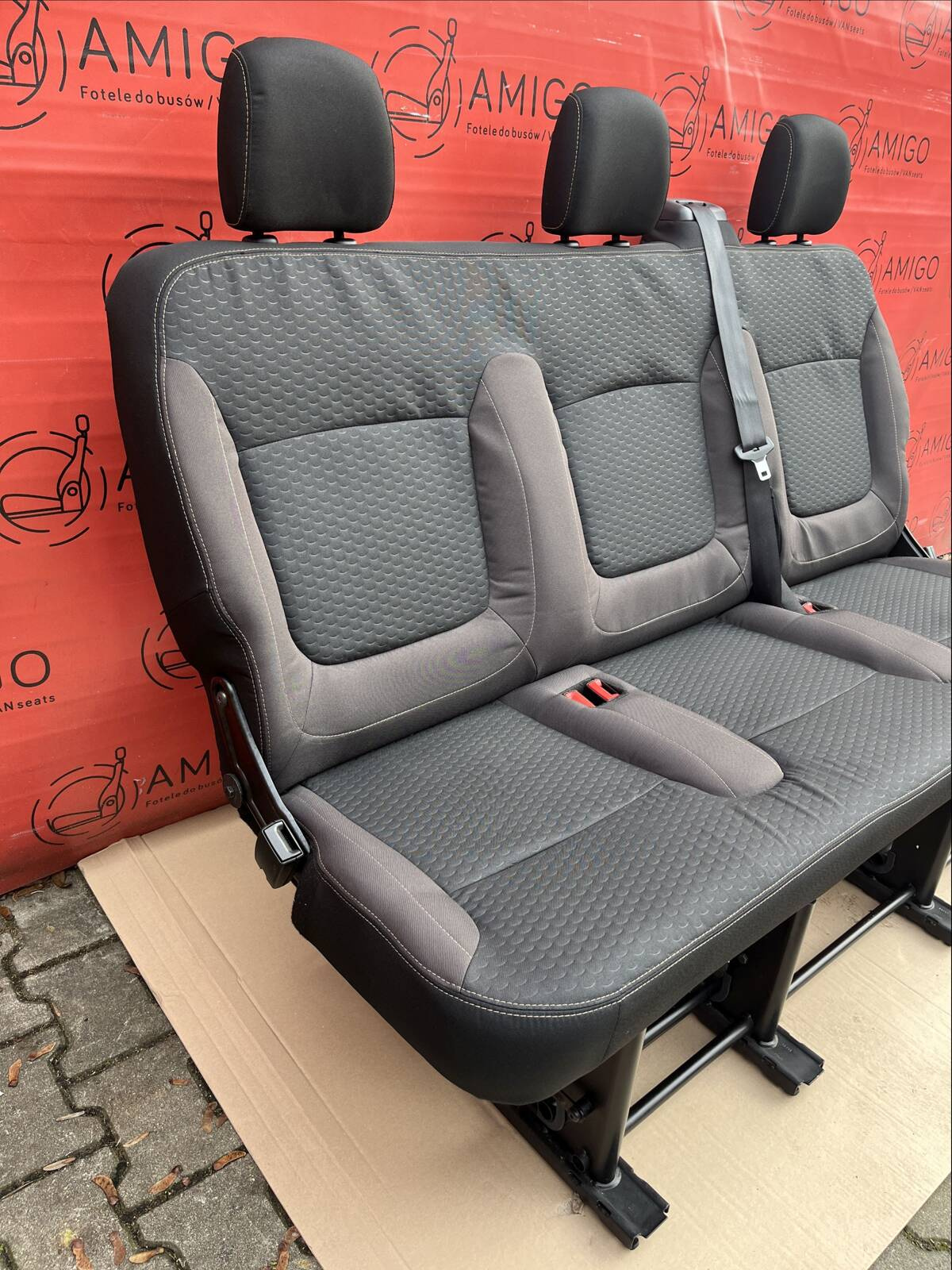 Seat triple bench Fiat Talento Trafic Opel Vauxhall Vivaro NV300 belts set