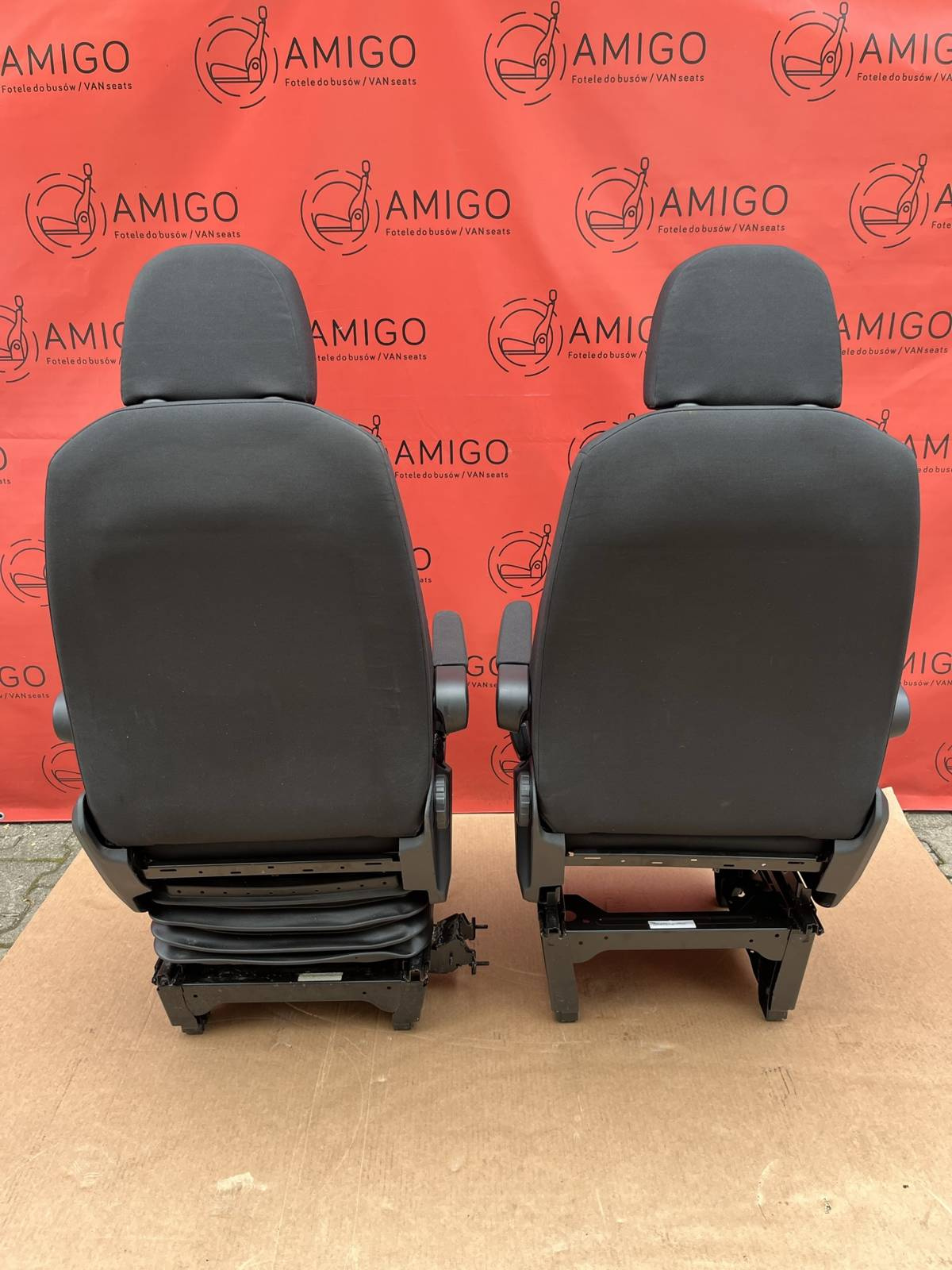 VW Crafter II MAN TGE 2016-2022 driver passenger seat seats captain armrests suspension
