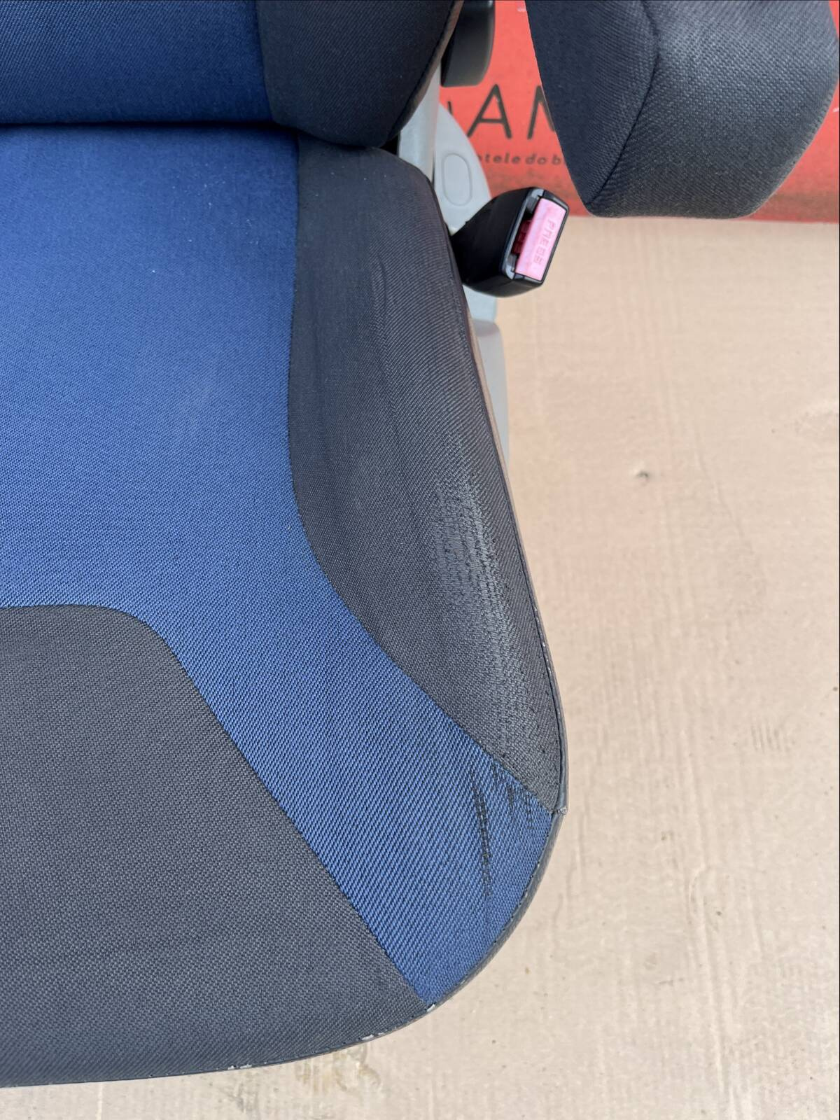 Seat EU passenger | UK driver Renault Trafic Opel Vauxhall Vivaro Nissan Primastar 2001-2014