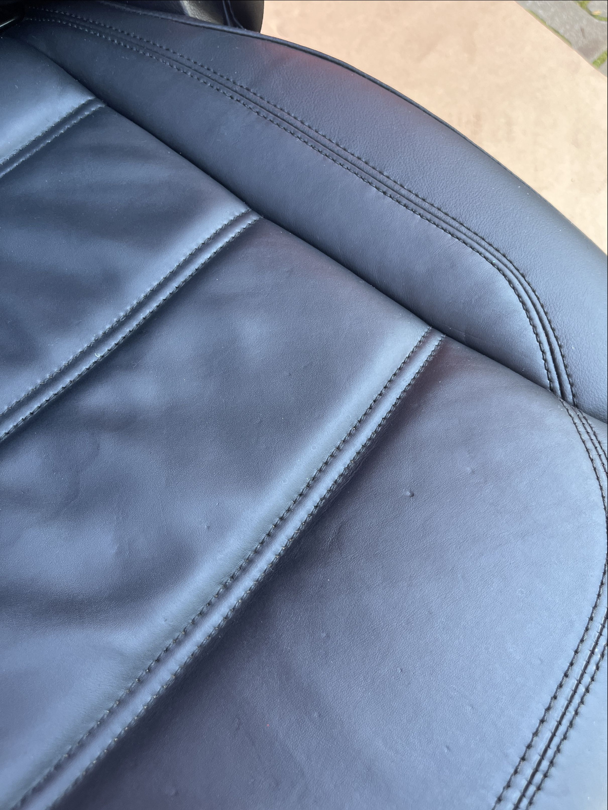 Seat VW T6 Multivan Caravelle black leather titan swivel rear t5