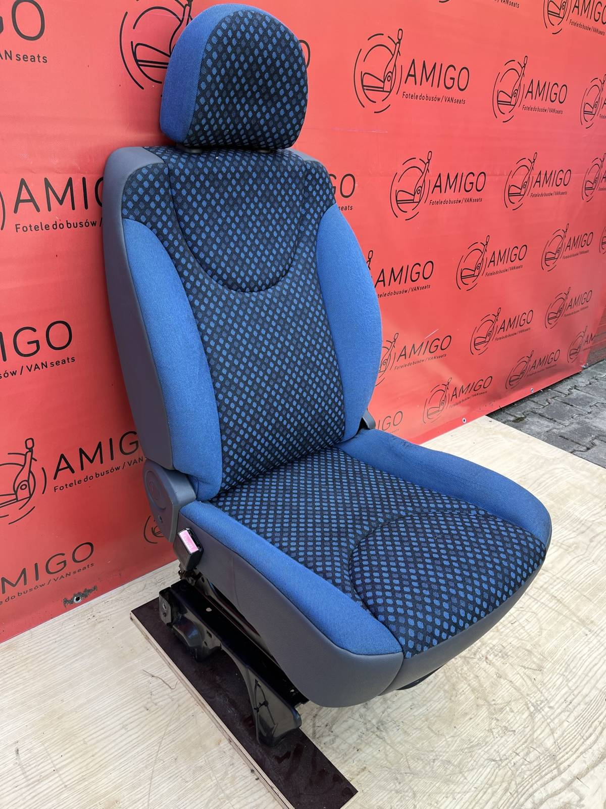 Front seats Set Driver Passenger Peugeot Expert II Dispatch Jumpy Proace 2006-2016