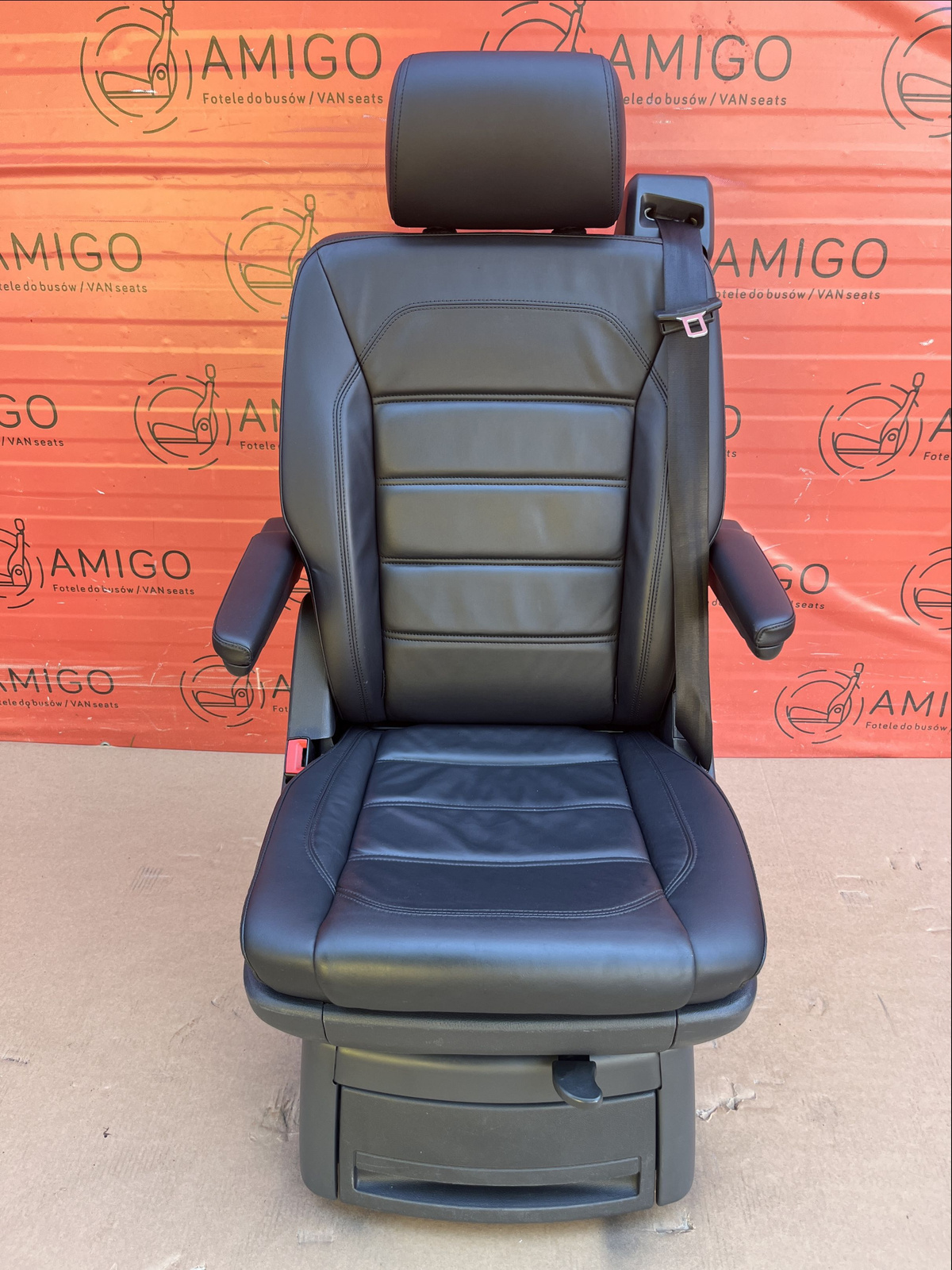 Seat VW T6 Multivan Caravelle black leather titan swivel rear t5