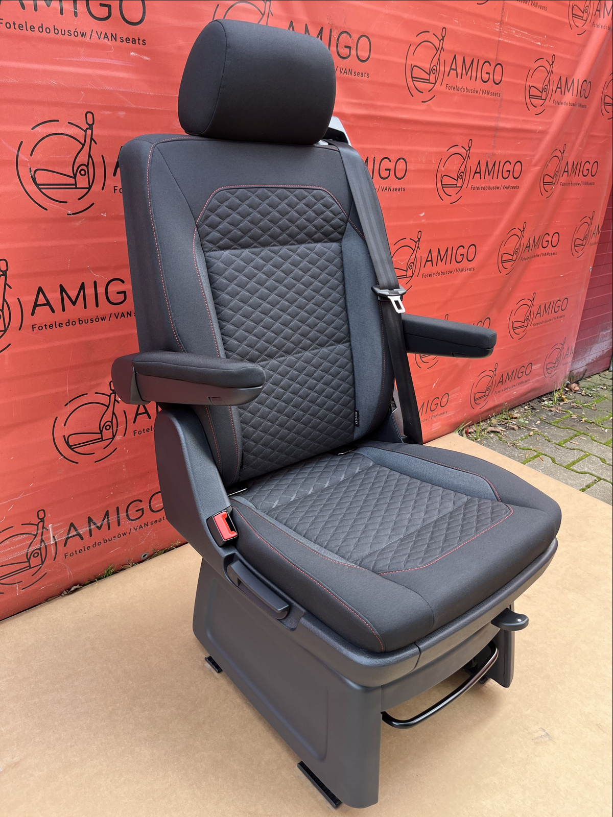 Seat VW T6 T6.1 Multivan Caravelle titan black JOIN swivel rear t5