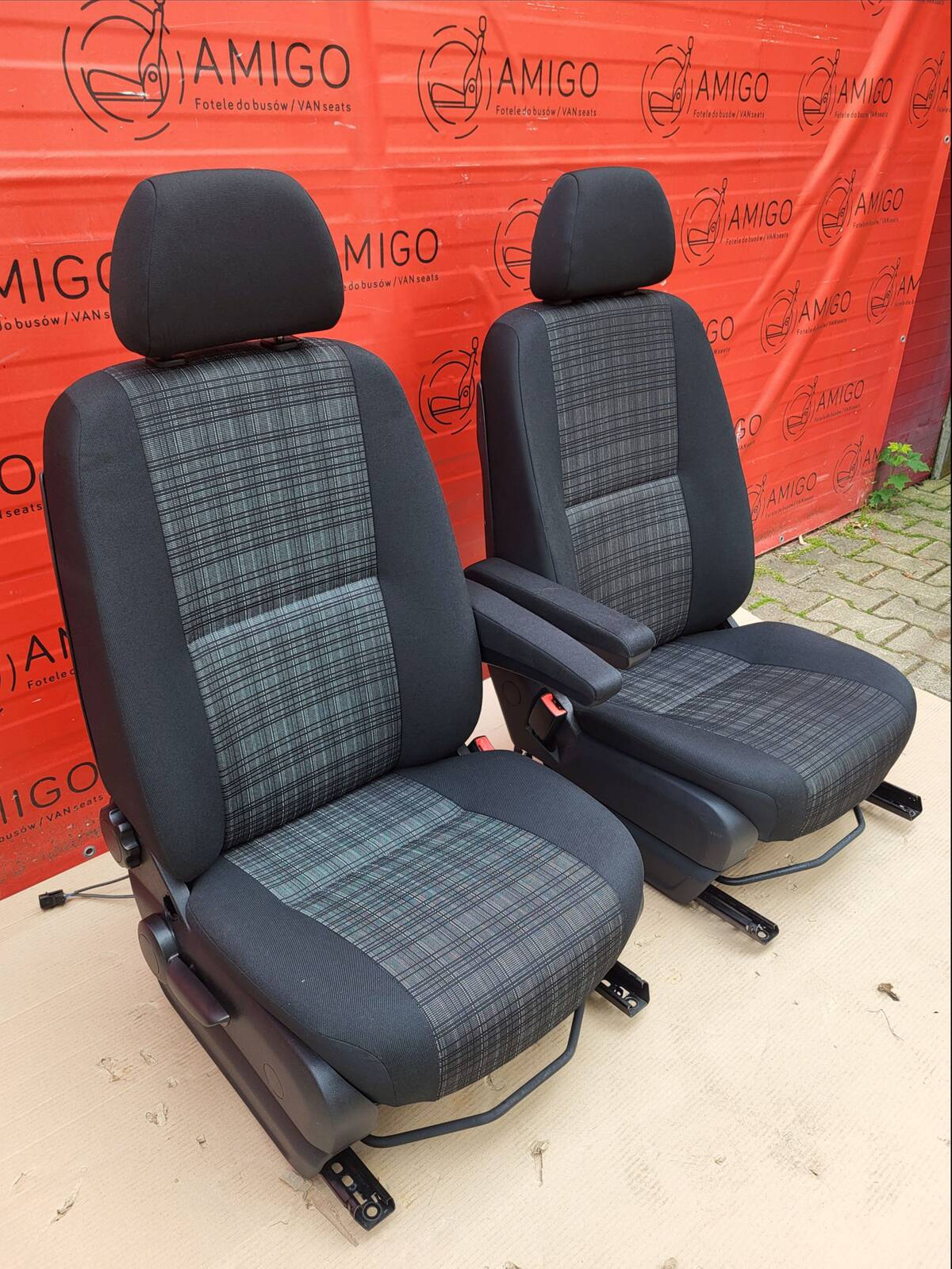 Seat Mercedes Sprinter W906 driver + passenger SET TUNJA comfort seat armrests