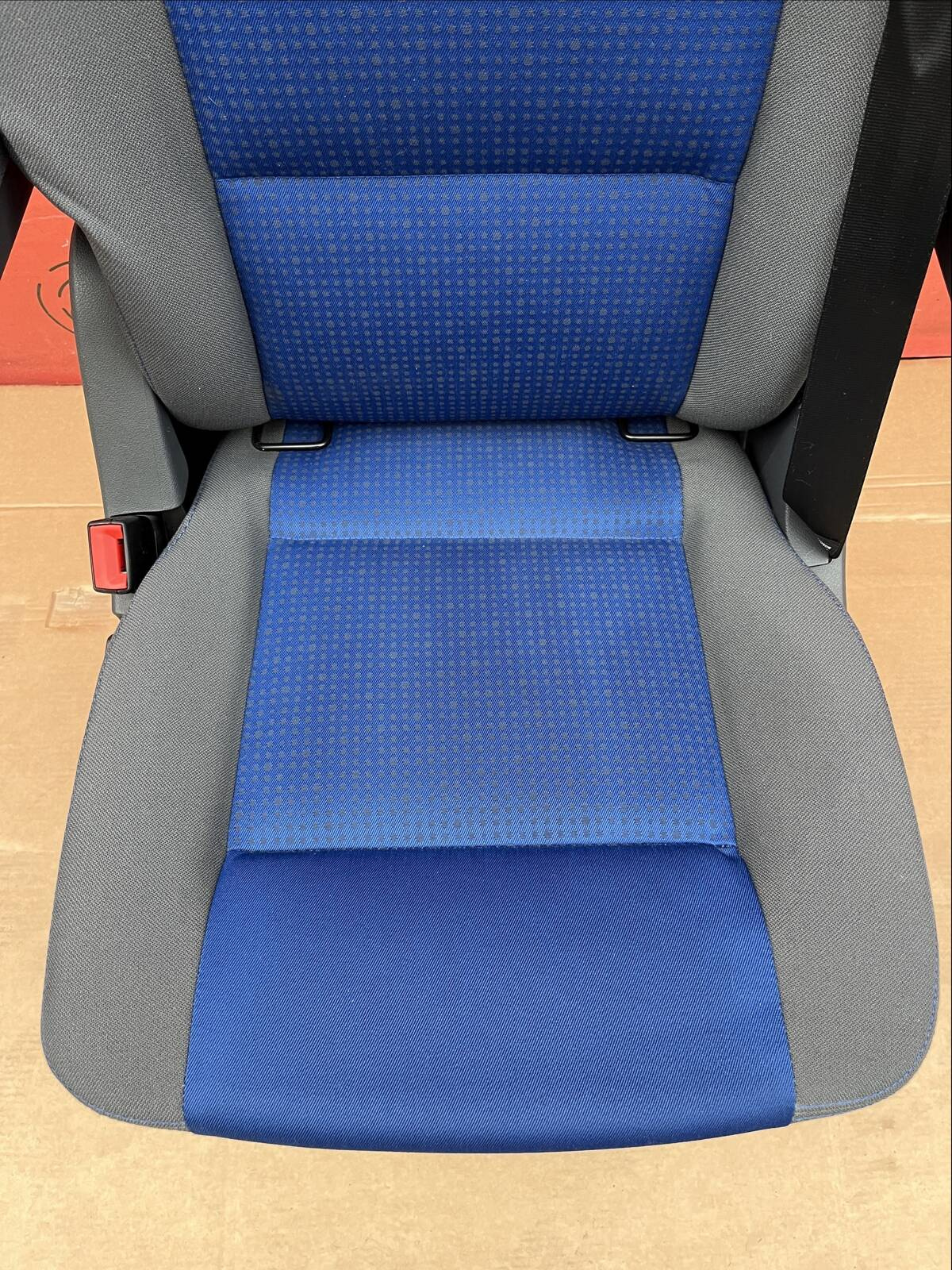 Seat single VW T5 Multivan Caravelle Anthracite Duo Blue rear t6 not swivel